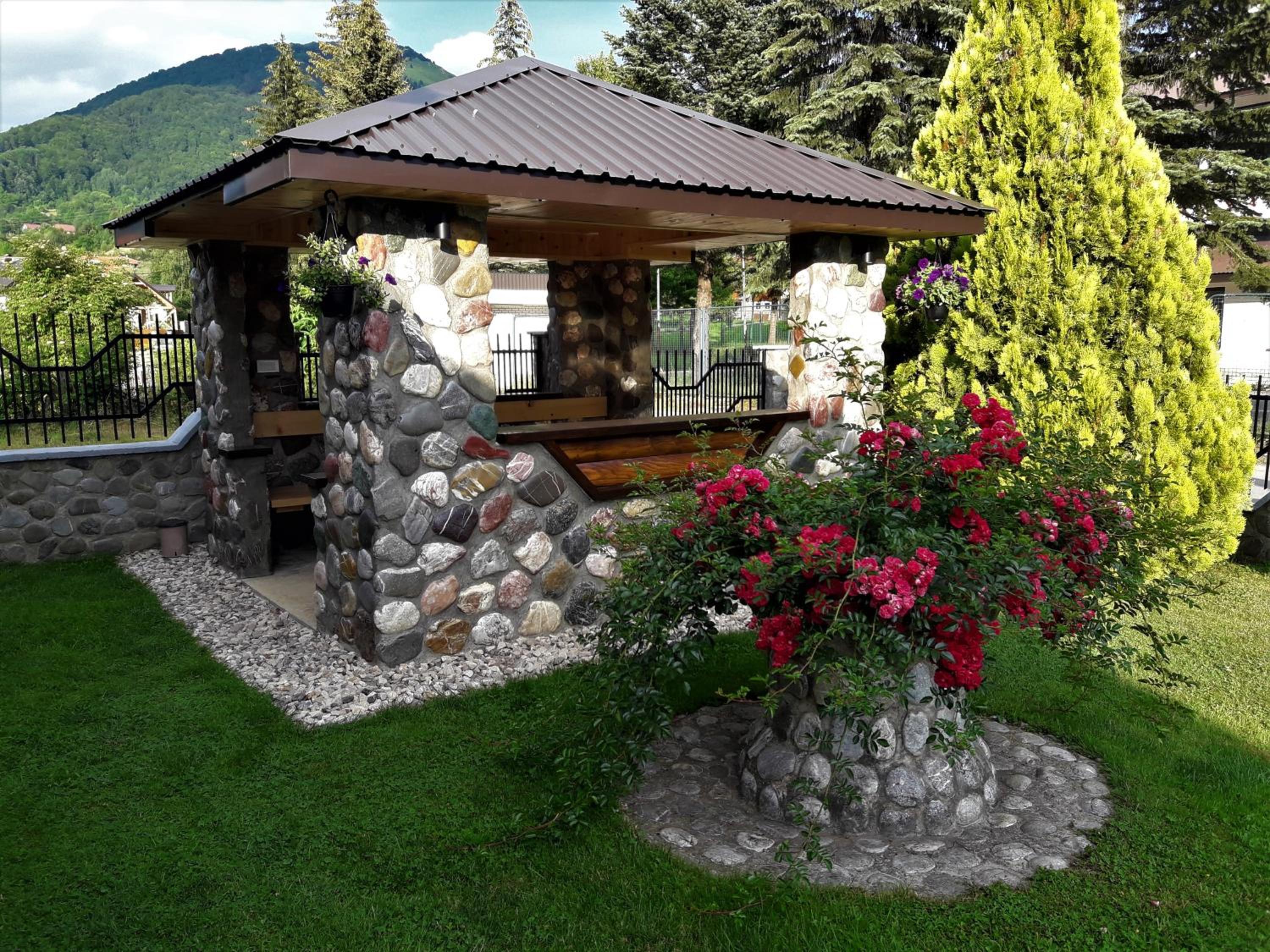 Stone Lodge 2 view 4