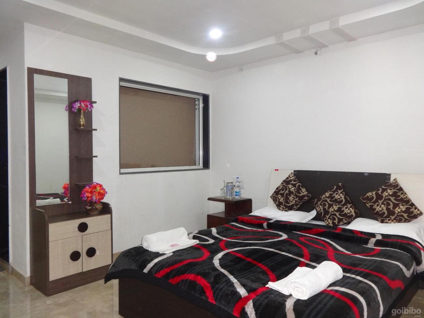 Indira Villa - 3BHK Getaway near WaterFalls view 2