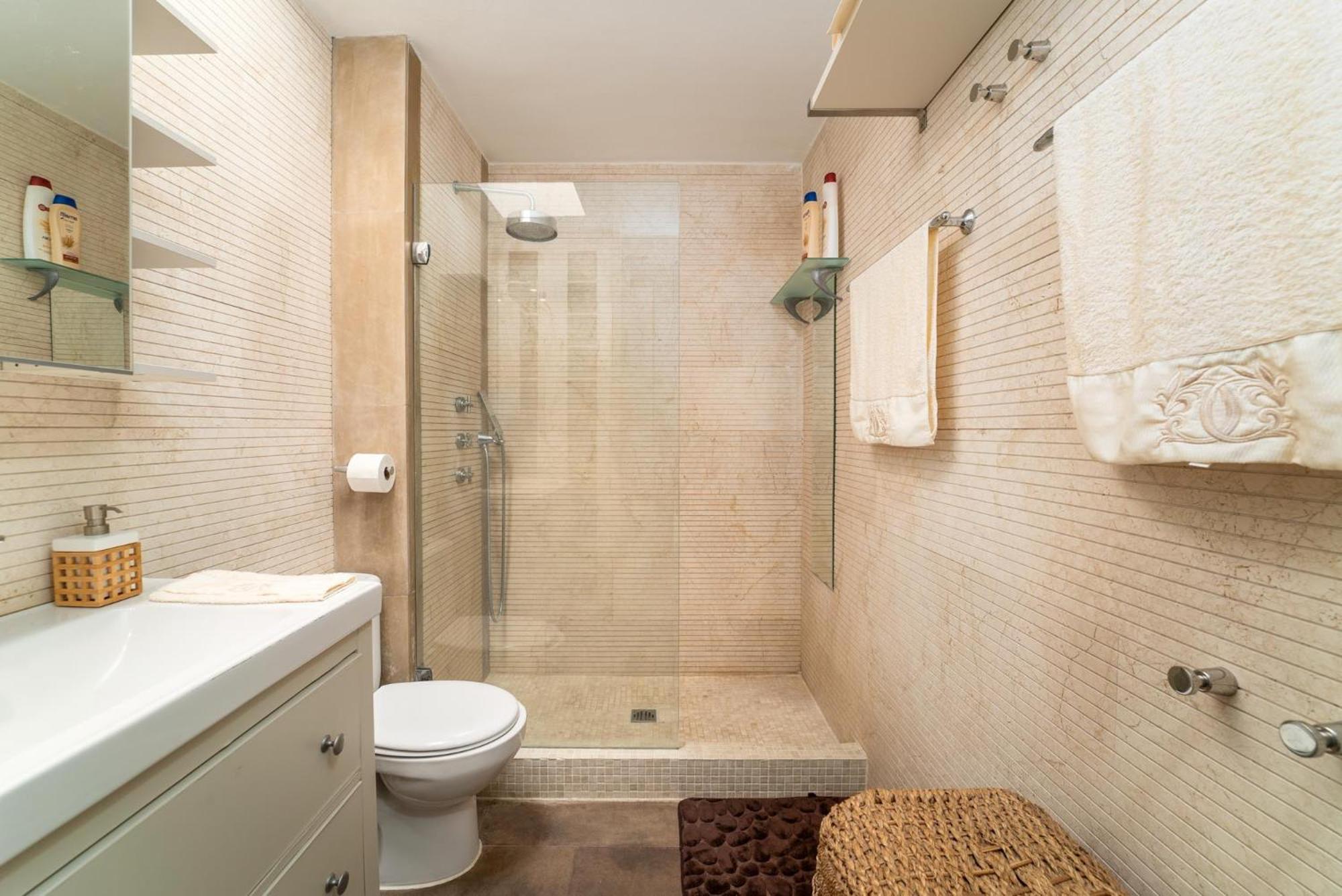 Azahara I, 25A small cozy apartment with great views located in the popular area of Nueva Andalucia view 3