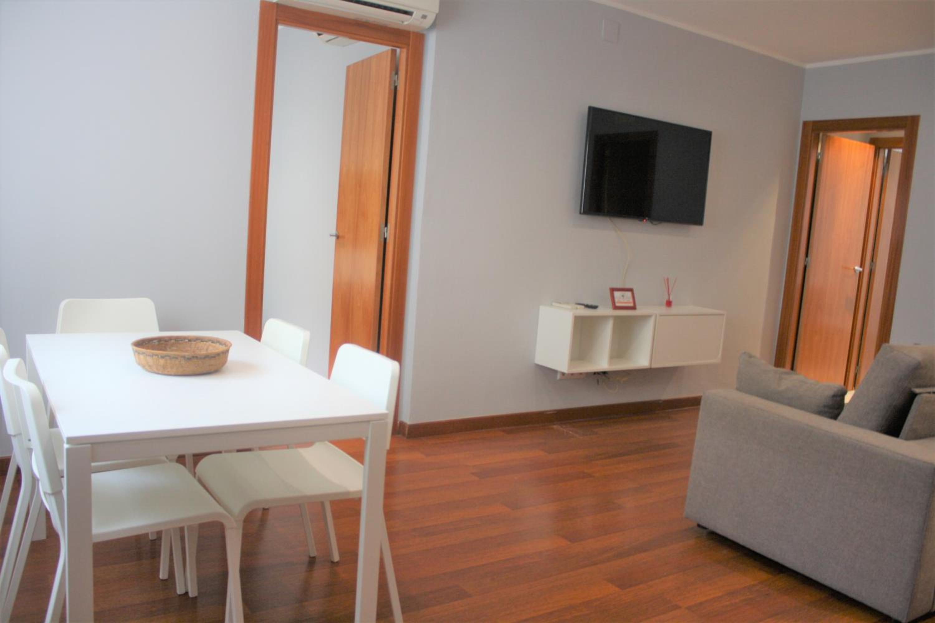 Alguera Hola Apartments