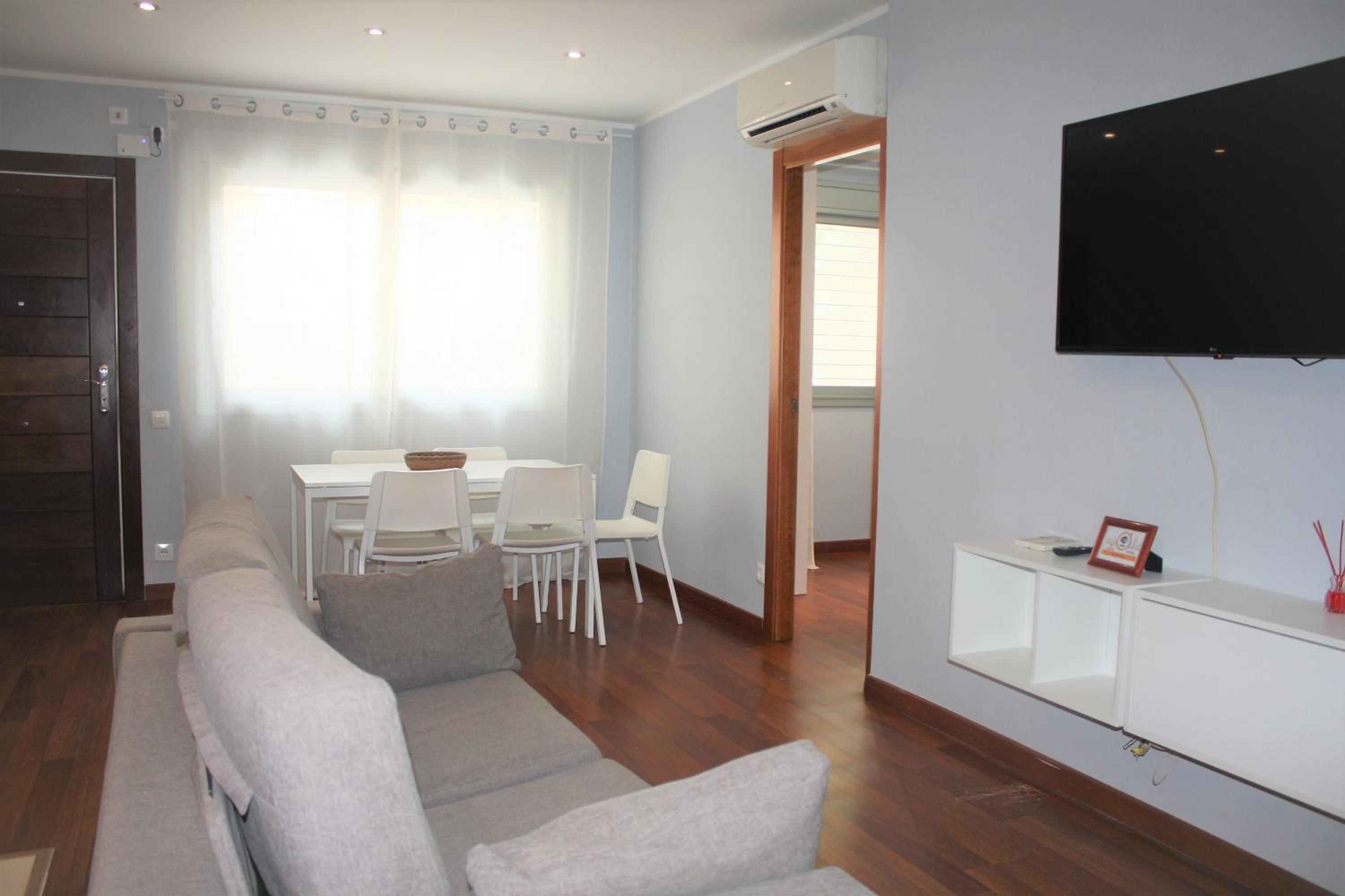 Alguera Hola Apartments