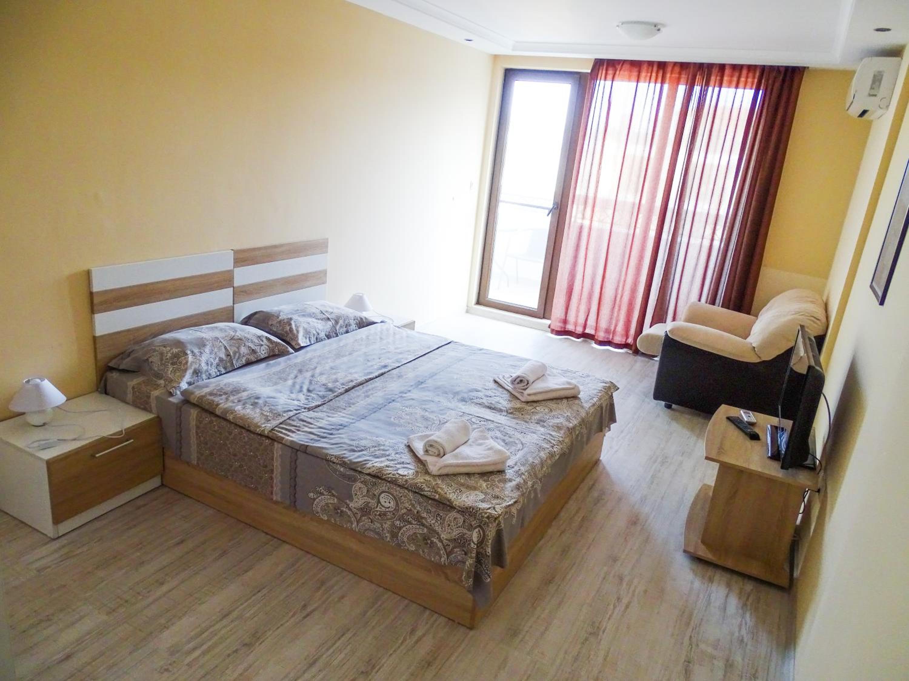 Golden Dunes Primorsko Apartments