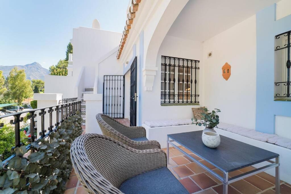 Aloha Pueblo beautiful apartment with roof-terrace next to Aloha golf view 5