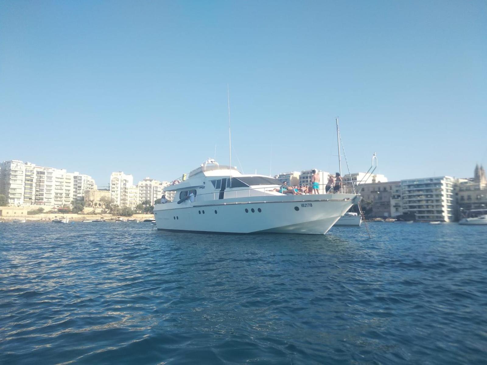Sea BaronIV "BedsonBoat" view 3
