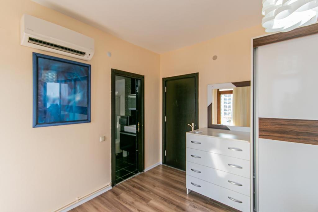 Lara Park Suites