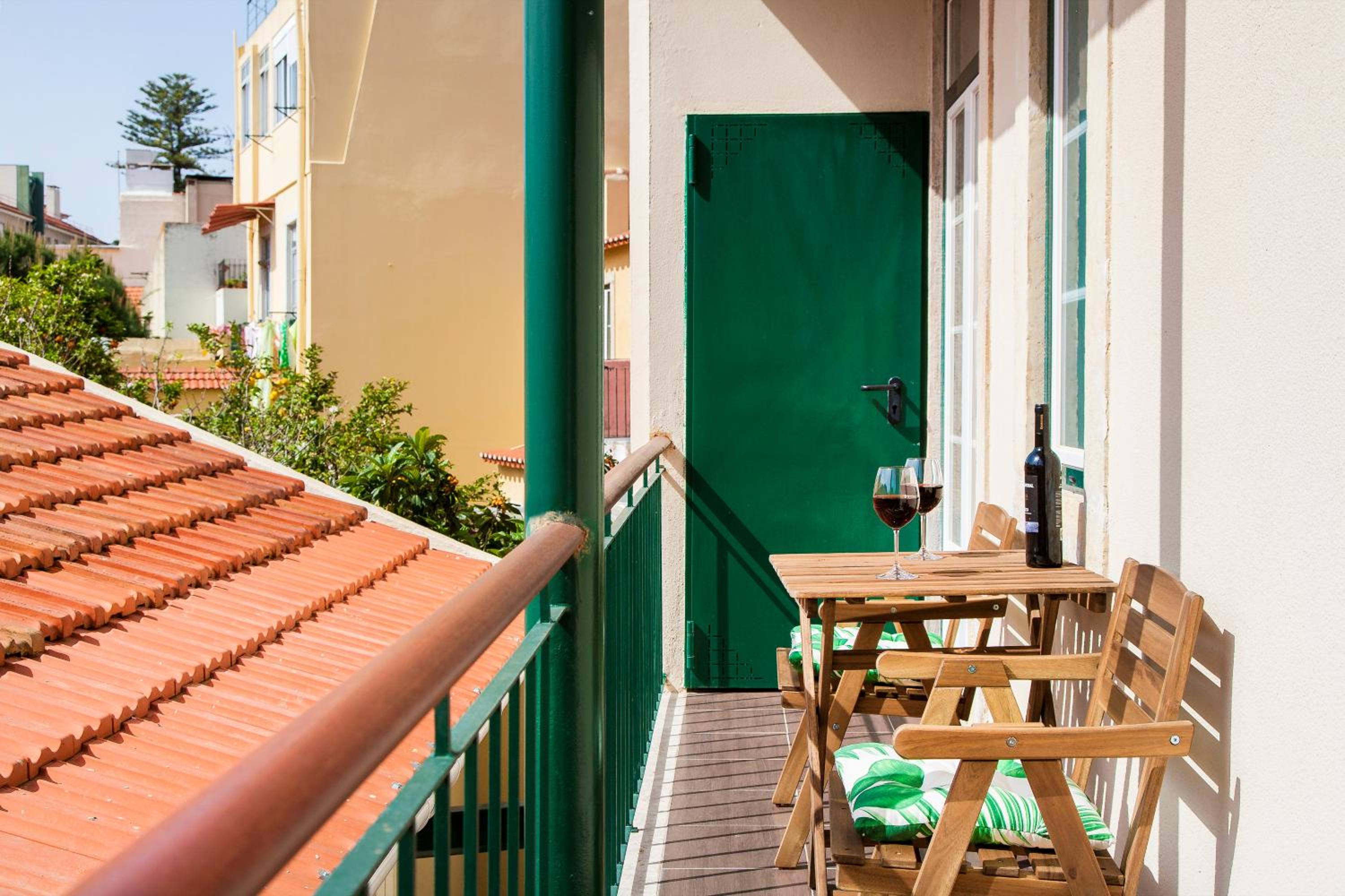 My Graça Flat with Balcony | Lisbon view 4