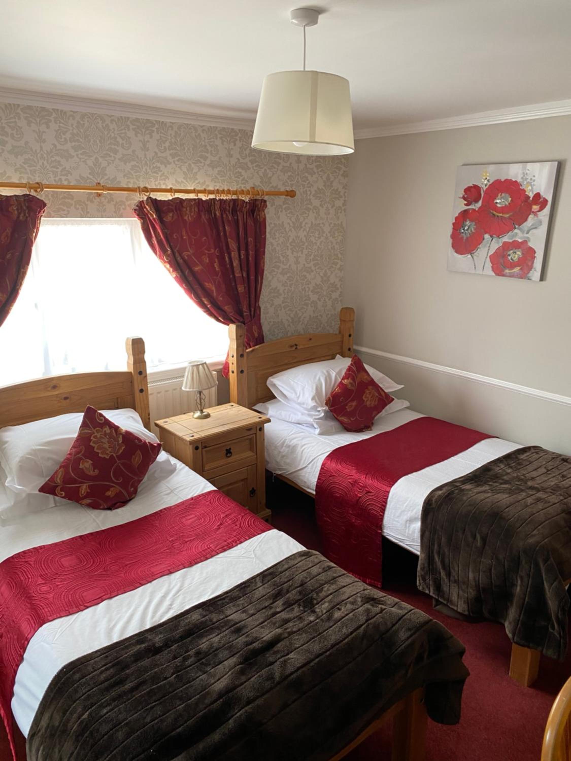 Greyhound Country Inn