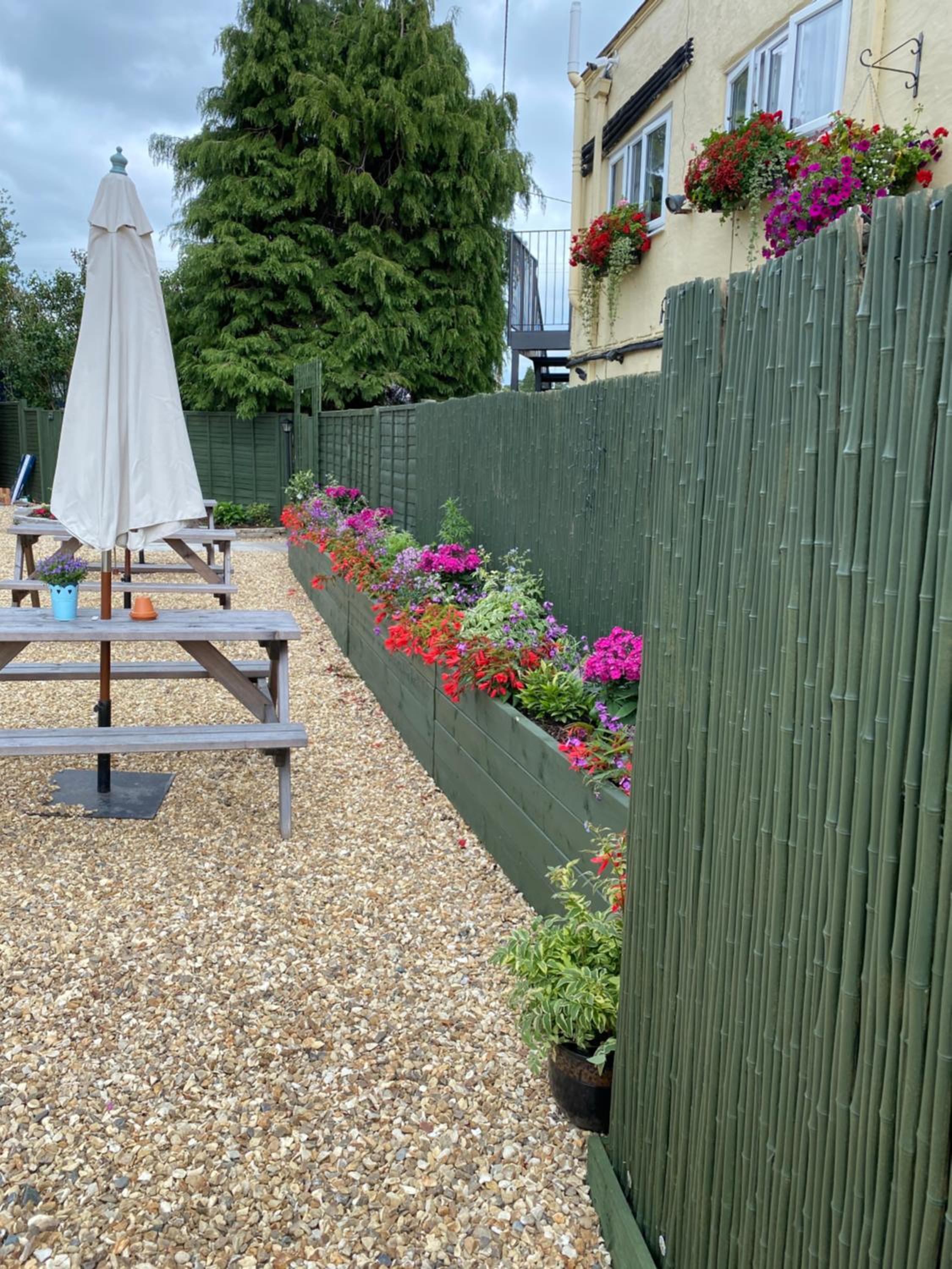 Greyhound Country Inn