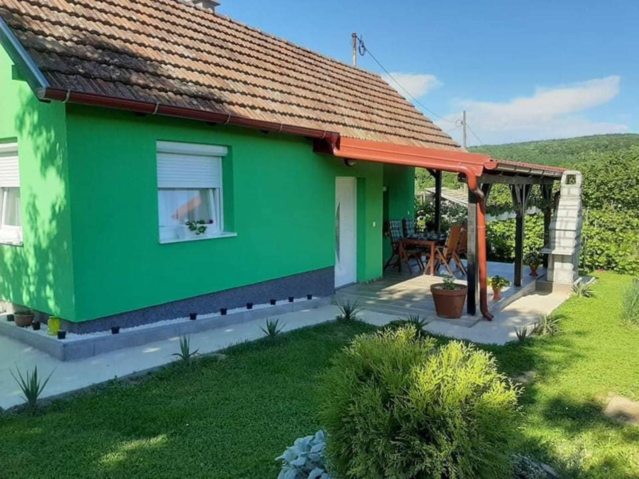 Hotel Ruralna kuća za odmor Viktorija - Image 1