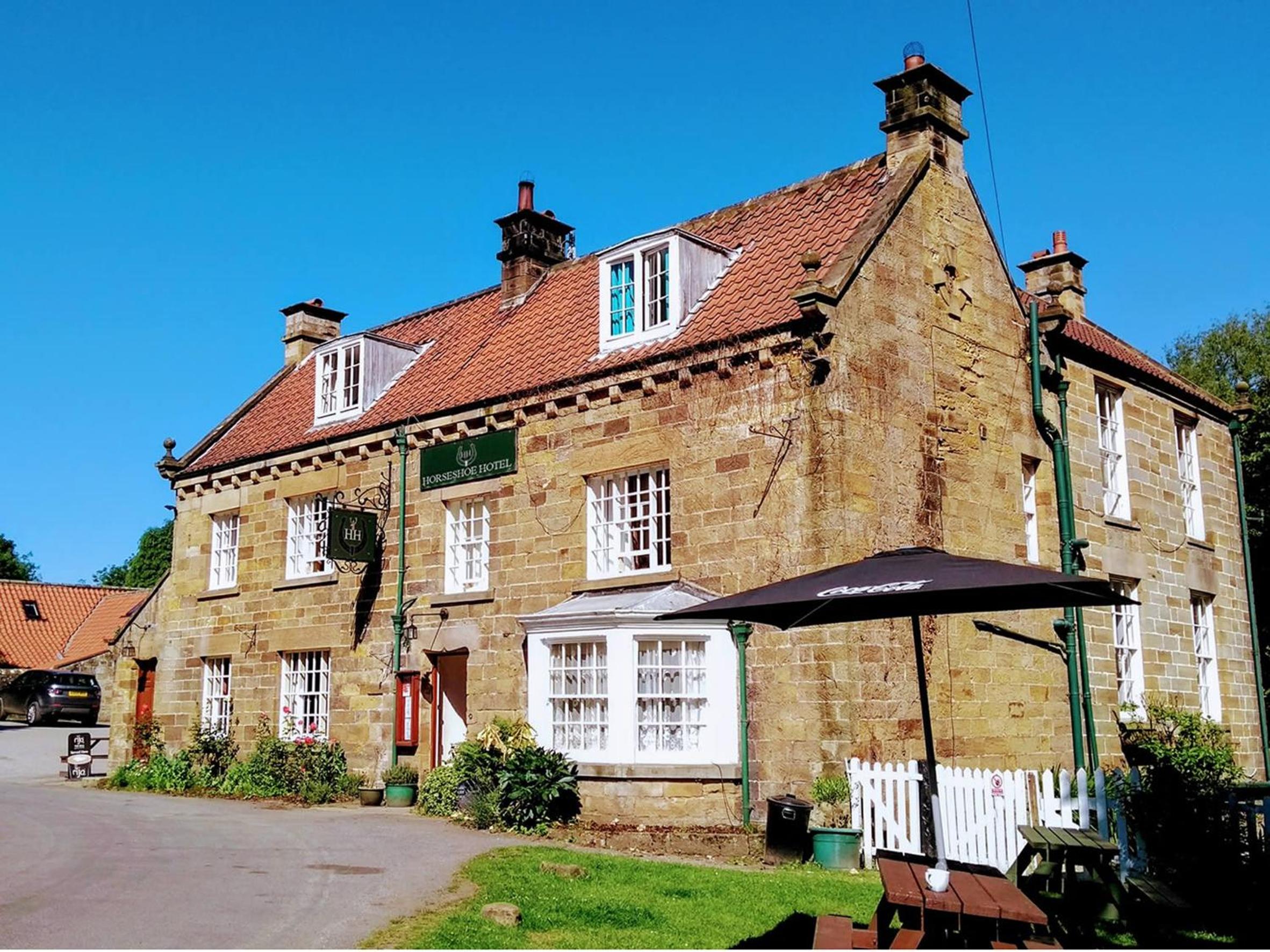 Hotel Horseshoe Hotel - Image 1