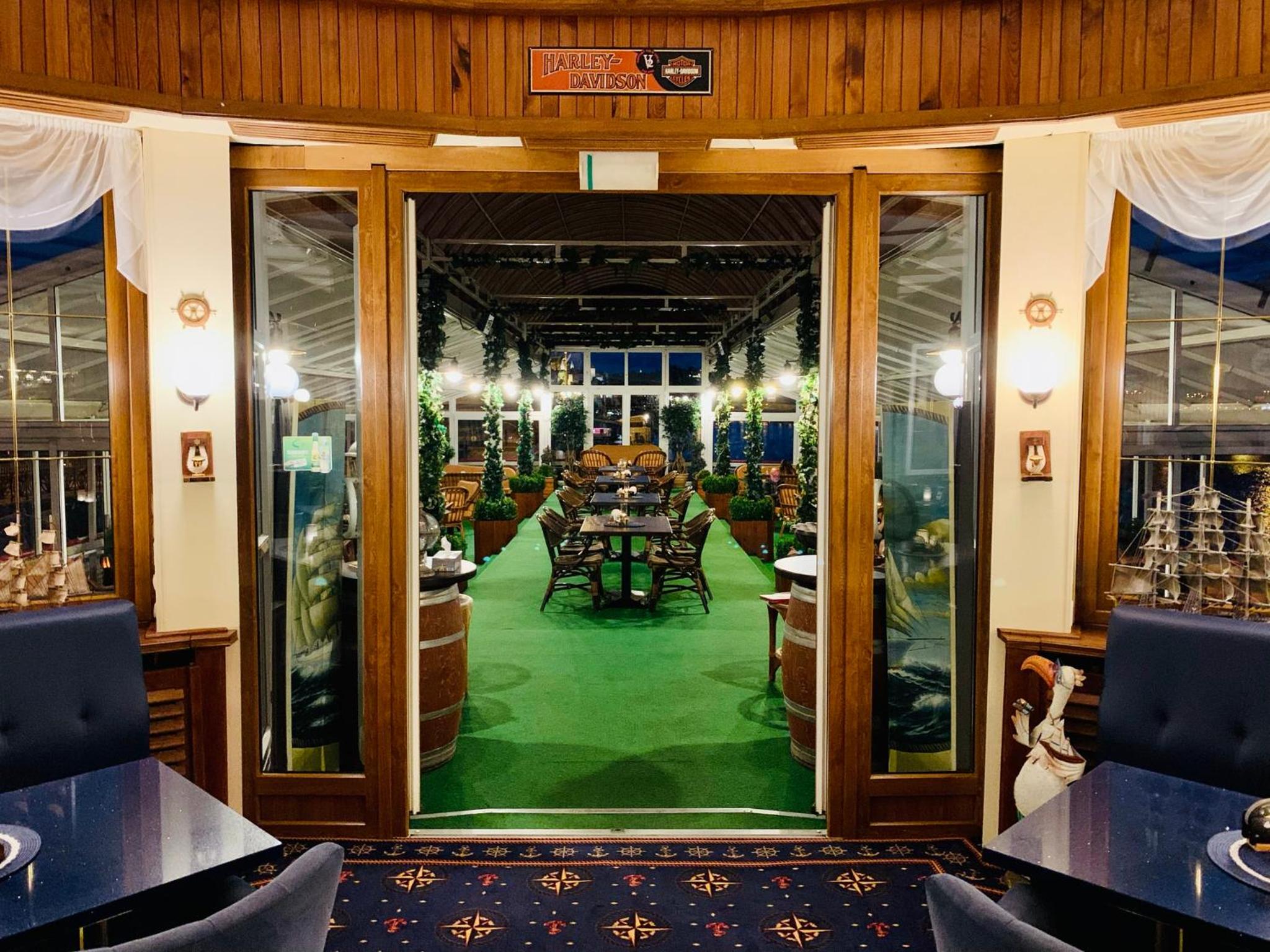 Botel Albatros