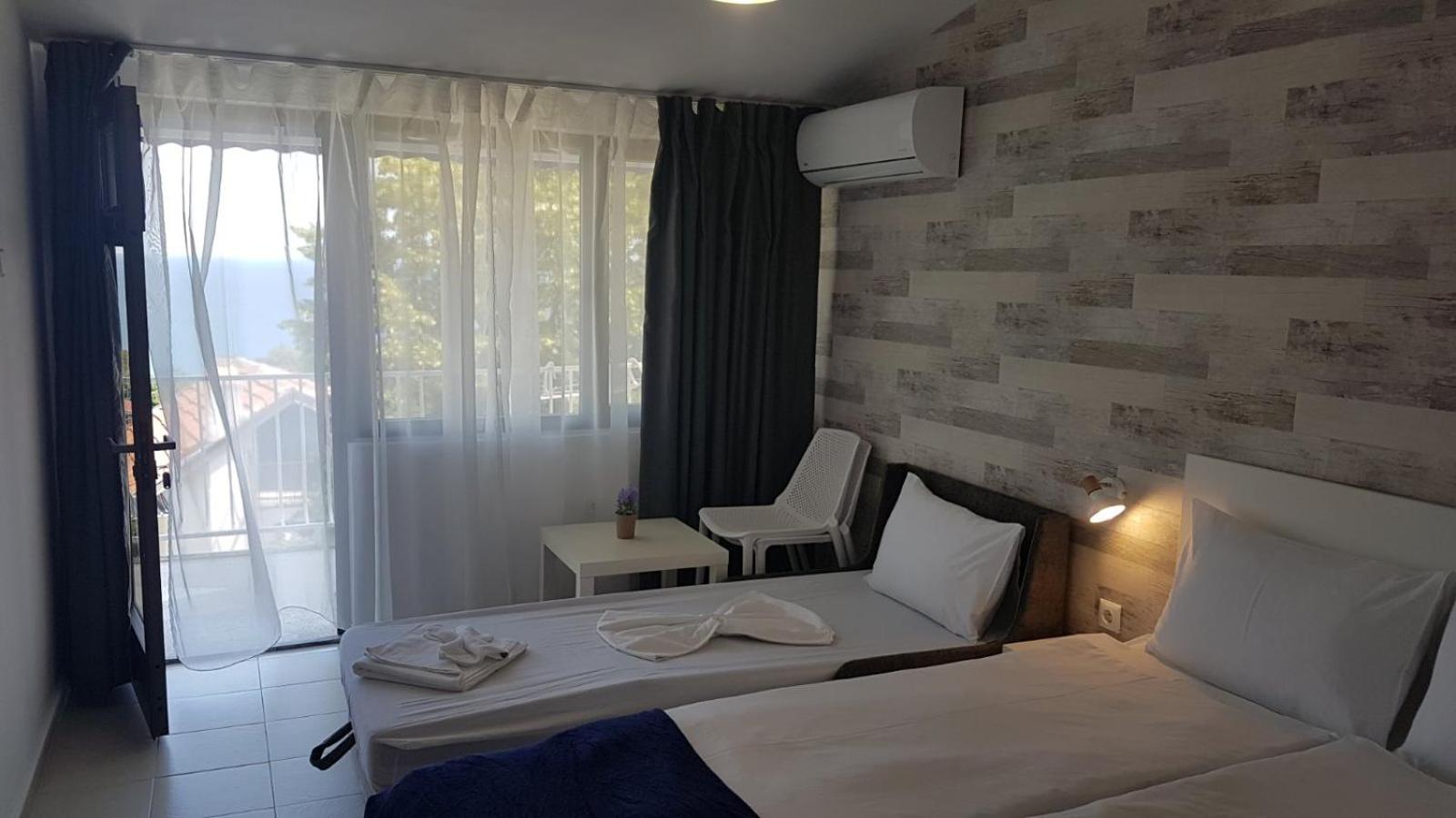 Simada Blue Guesthouse