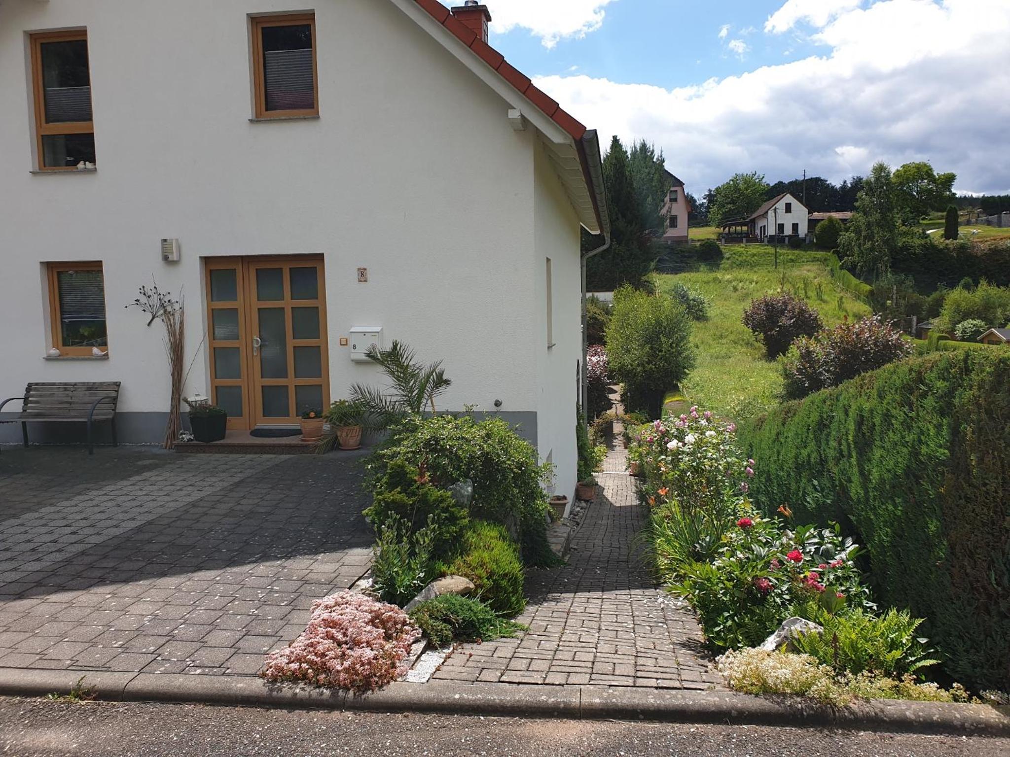 Photo 33