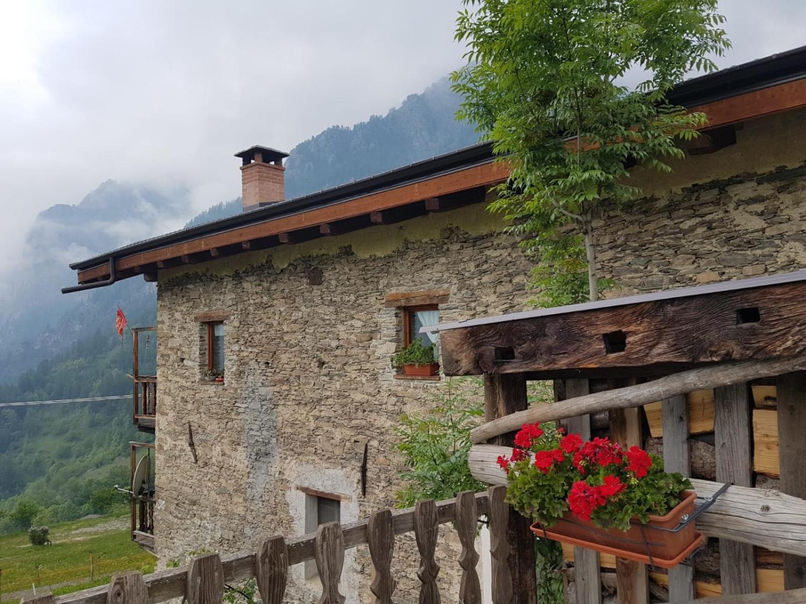 Agri-b&b Lou Col view 4