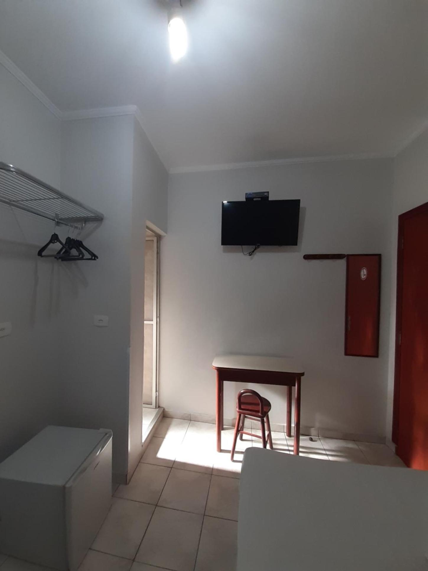 Apeninos Suites Basicas