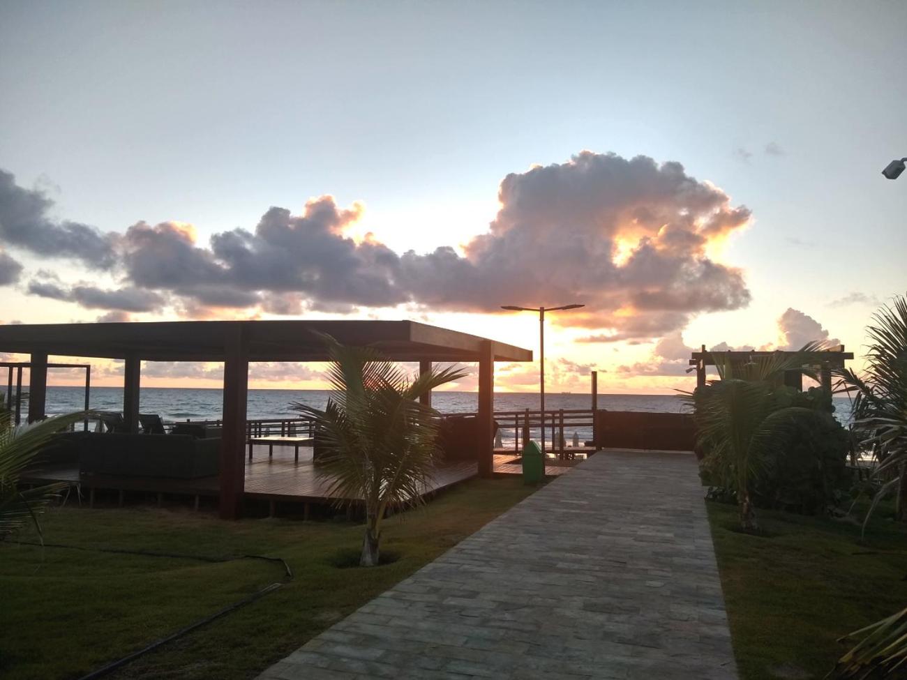 Cupe Beach Living - Frente Piscina