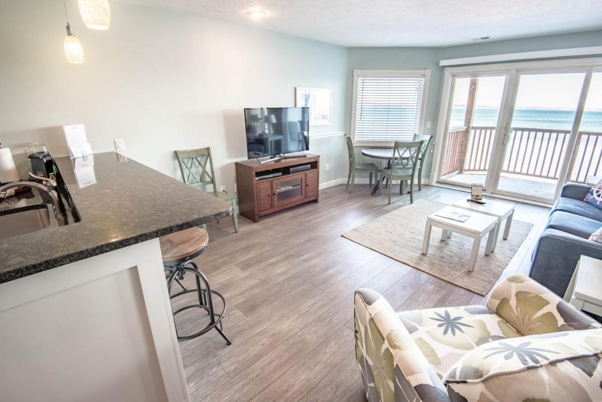 Beach Room 214
