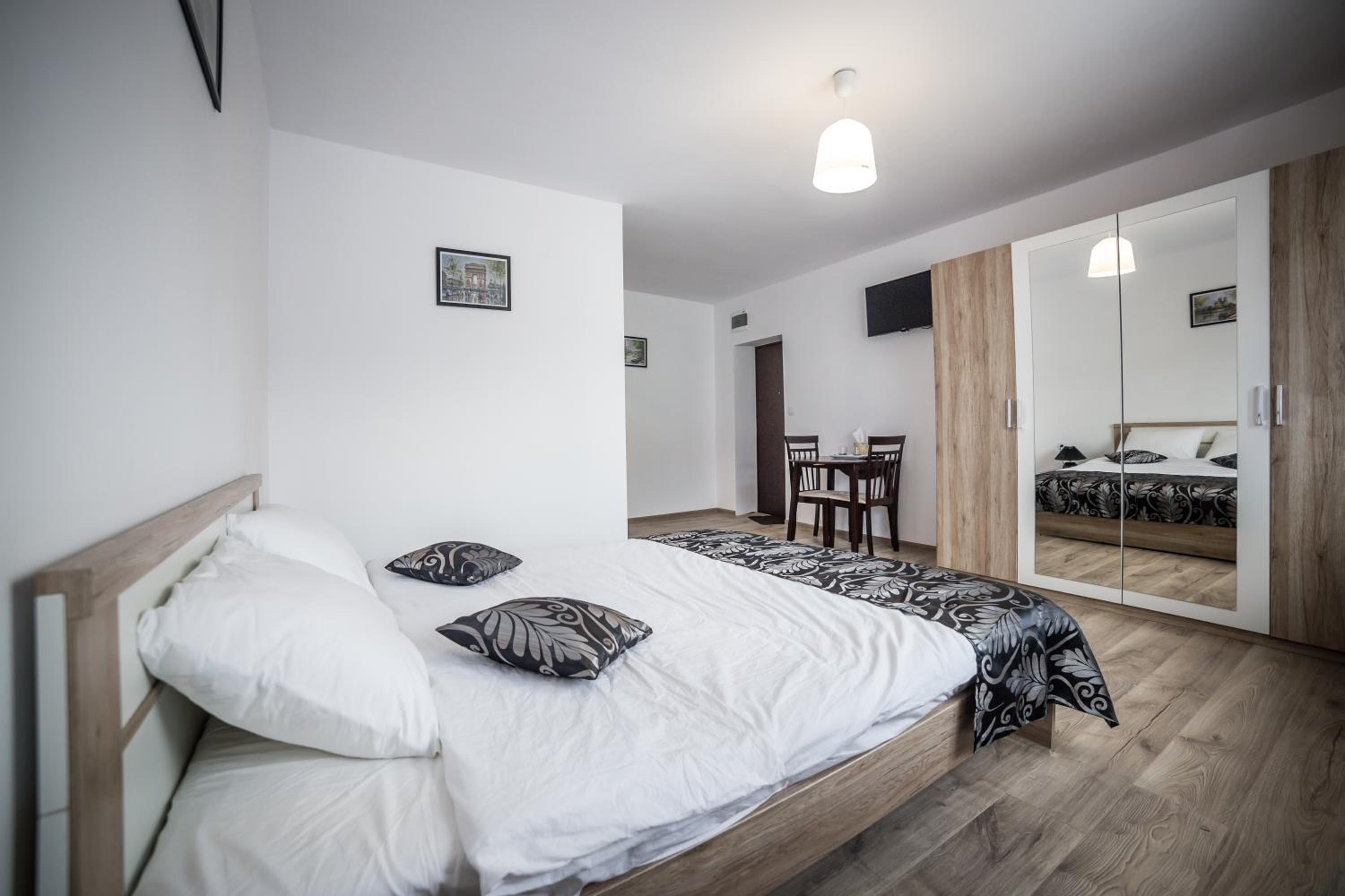Manuela Residence