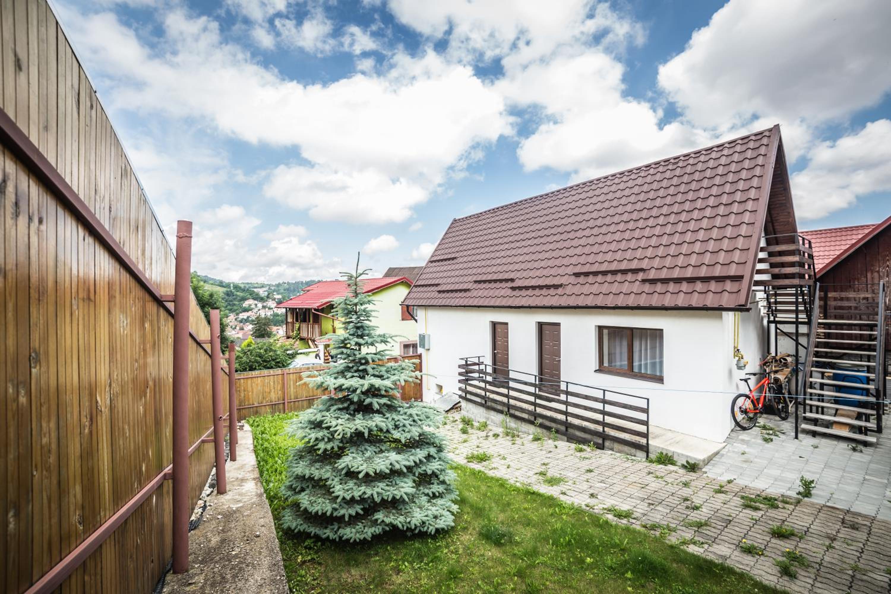 Manuela Residence