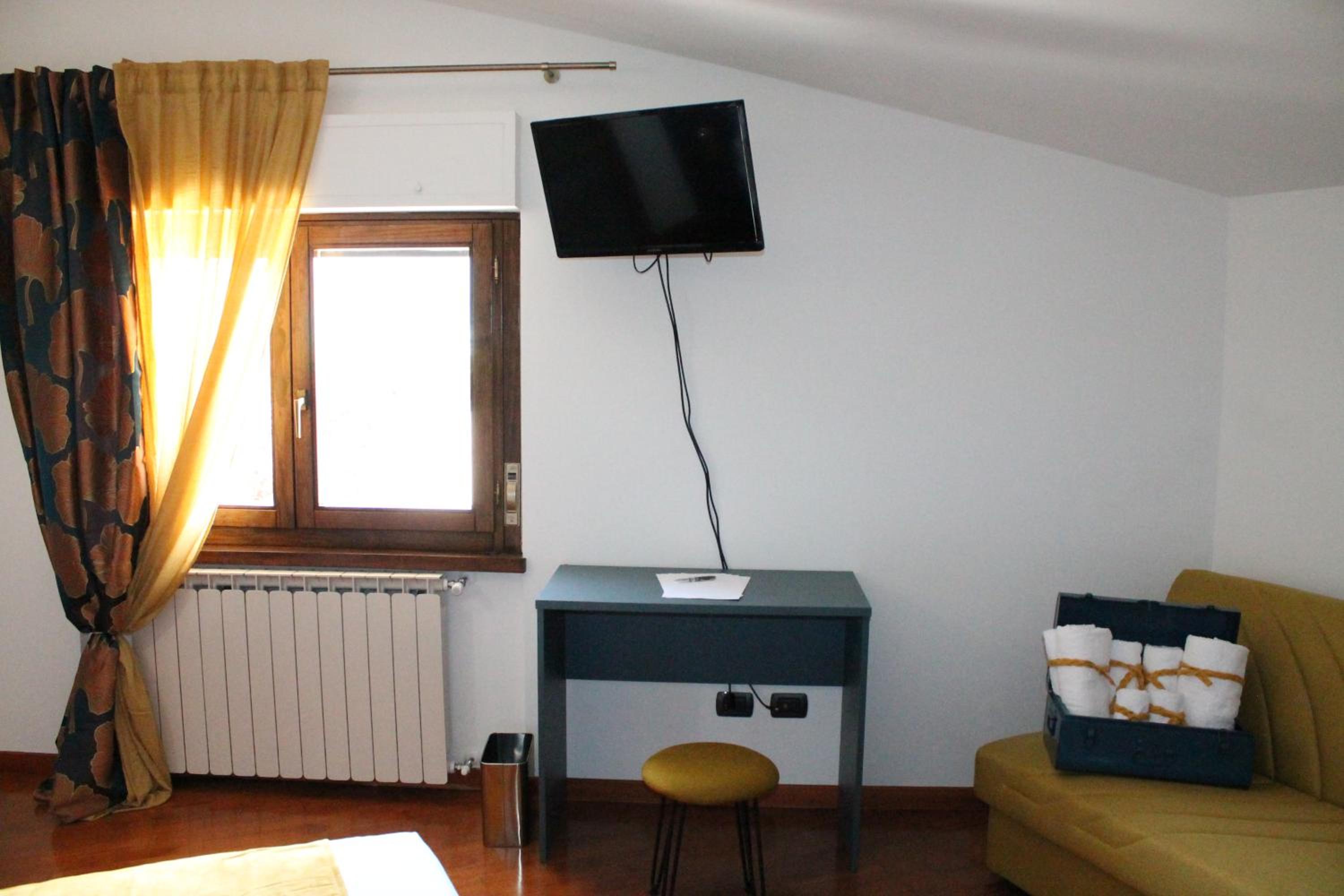 Photo 8
