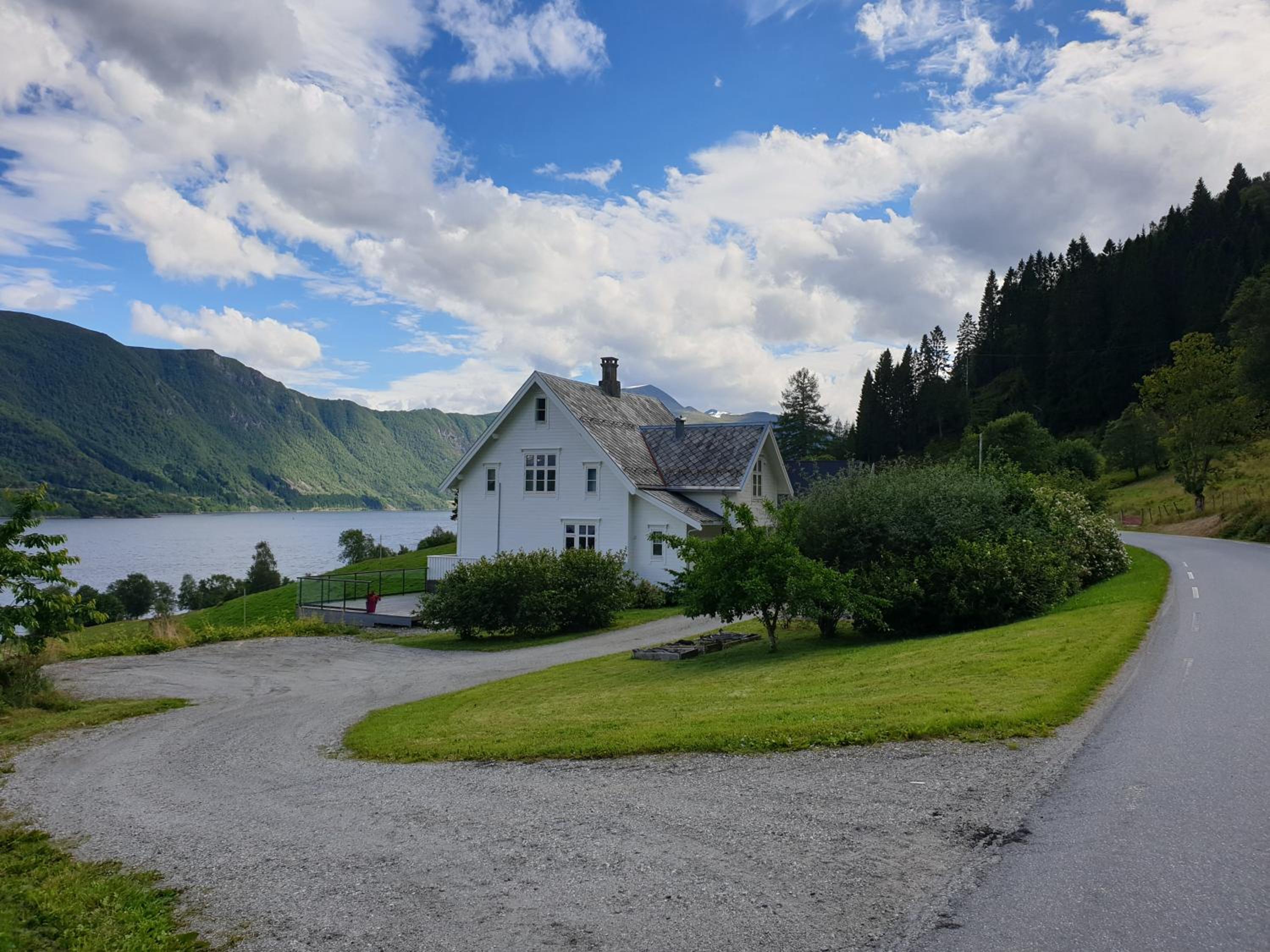 Irenegarden - Fjord view holiday home view 3