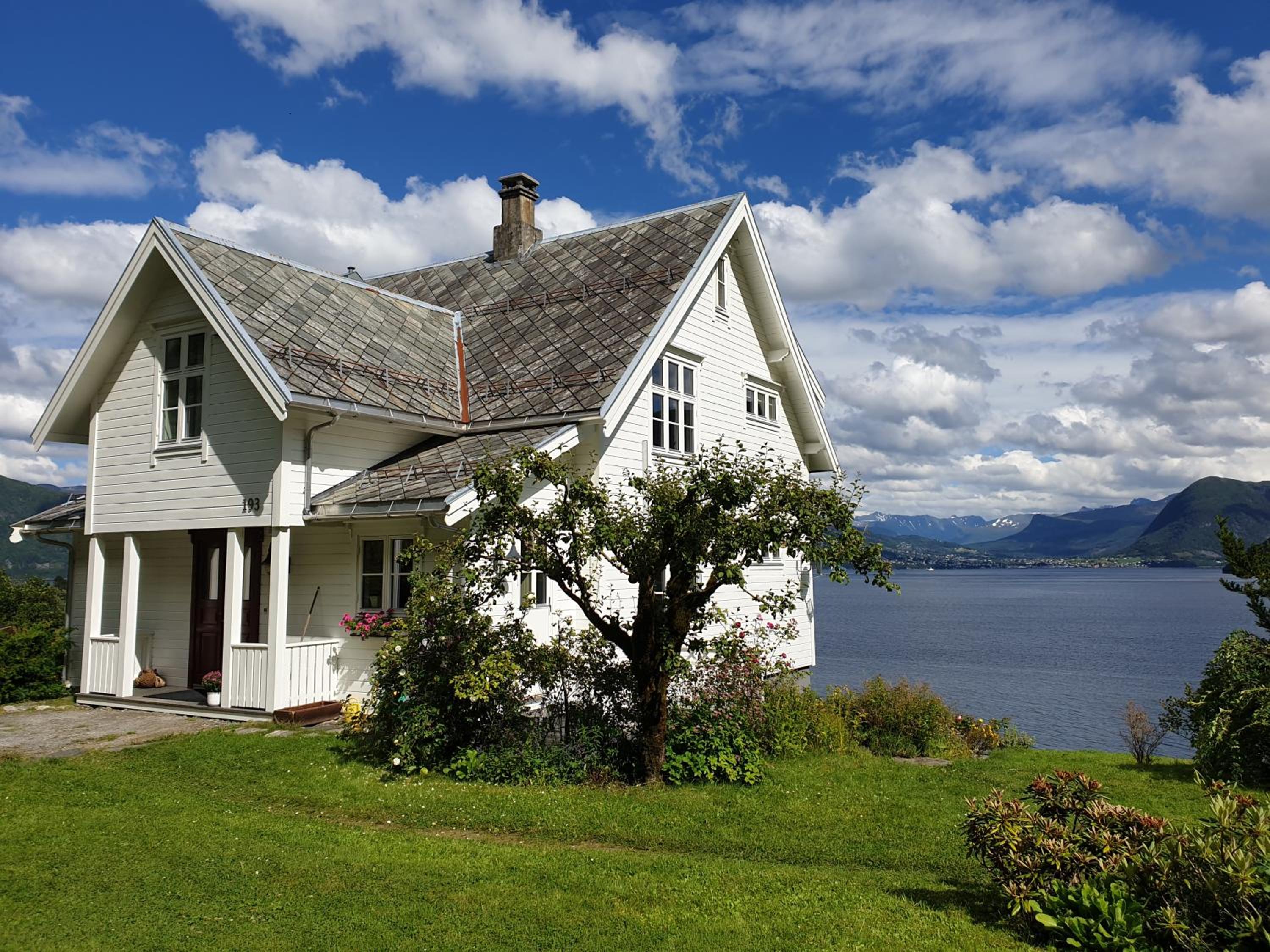 Irenegarden - Fjord view holiday home view 2