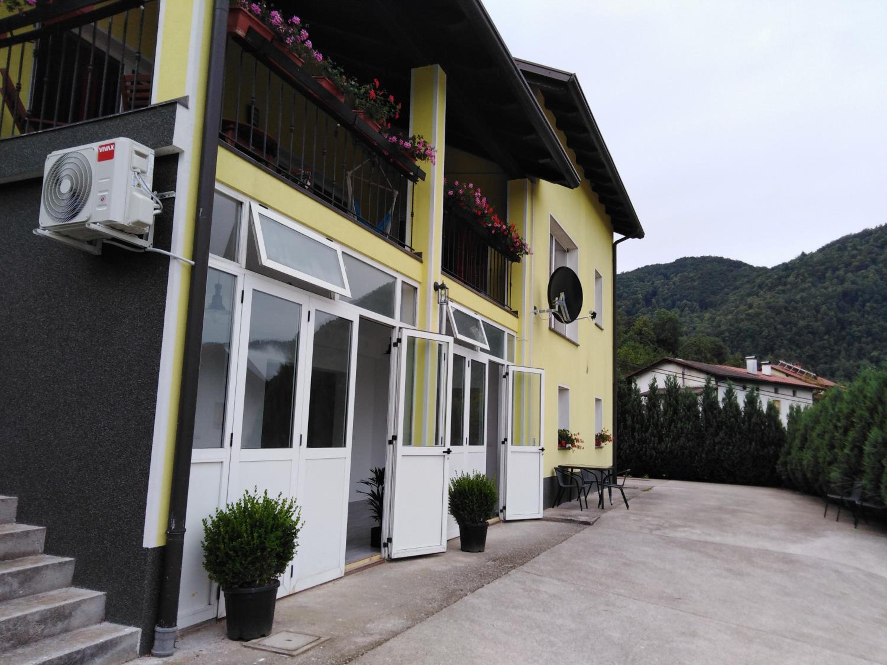 PRENOČIŠČE 9a