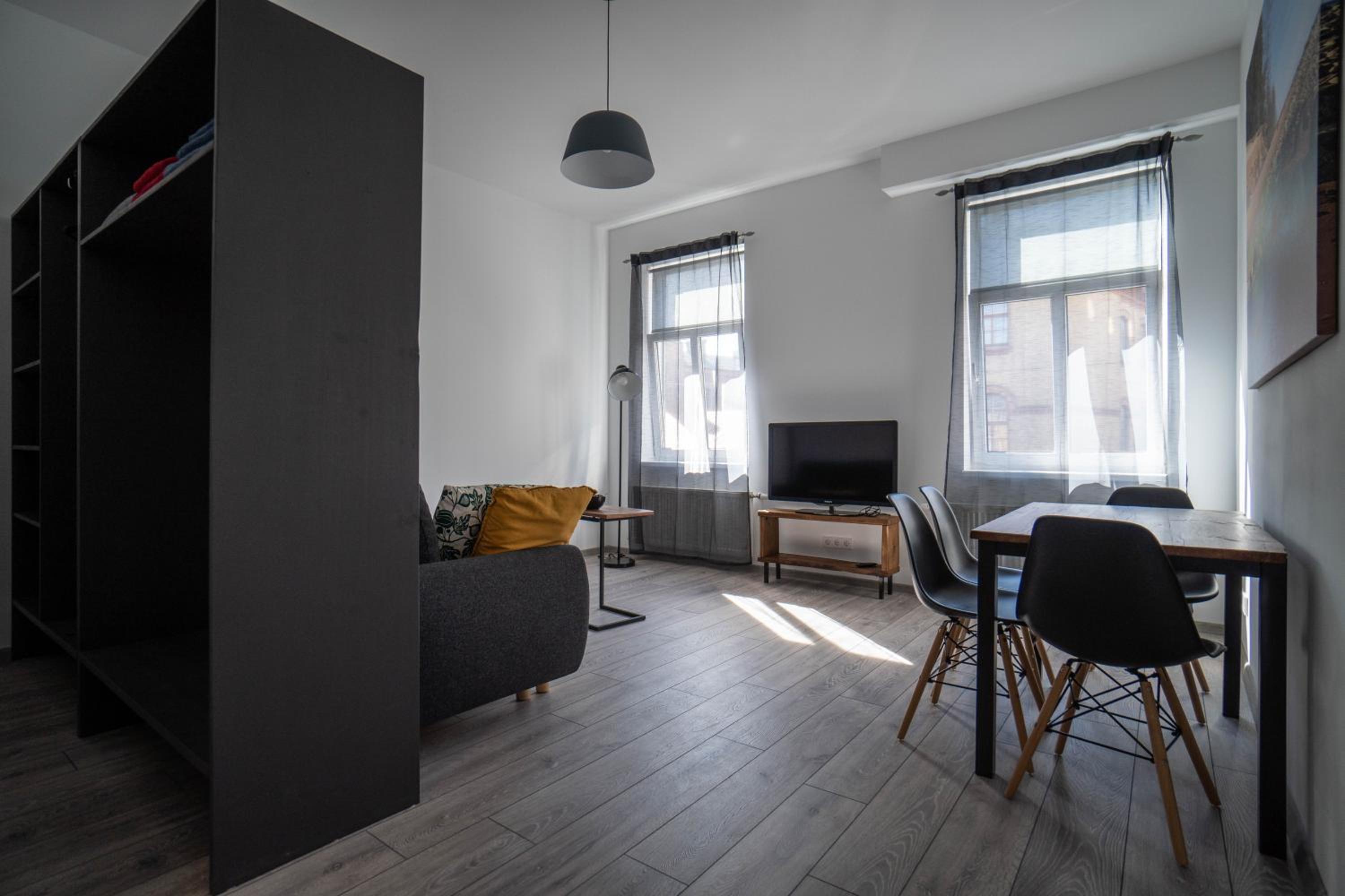 SUNBEAM DESIGN APARTMENT