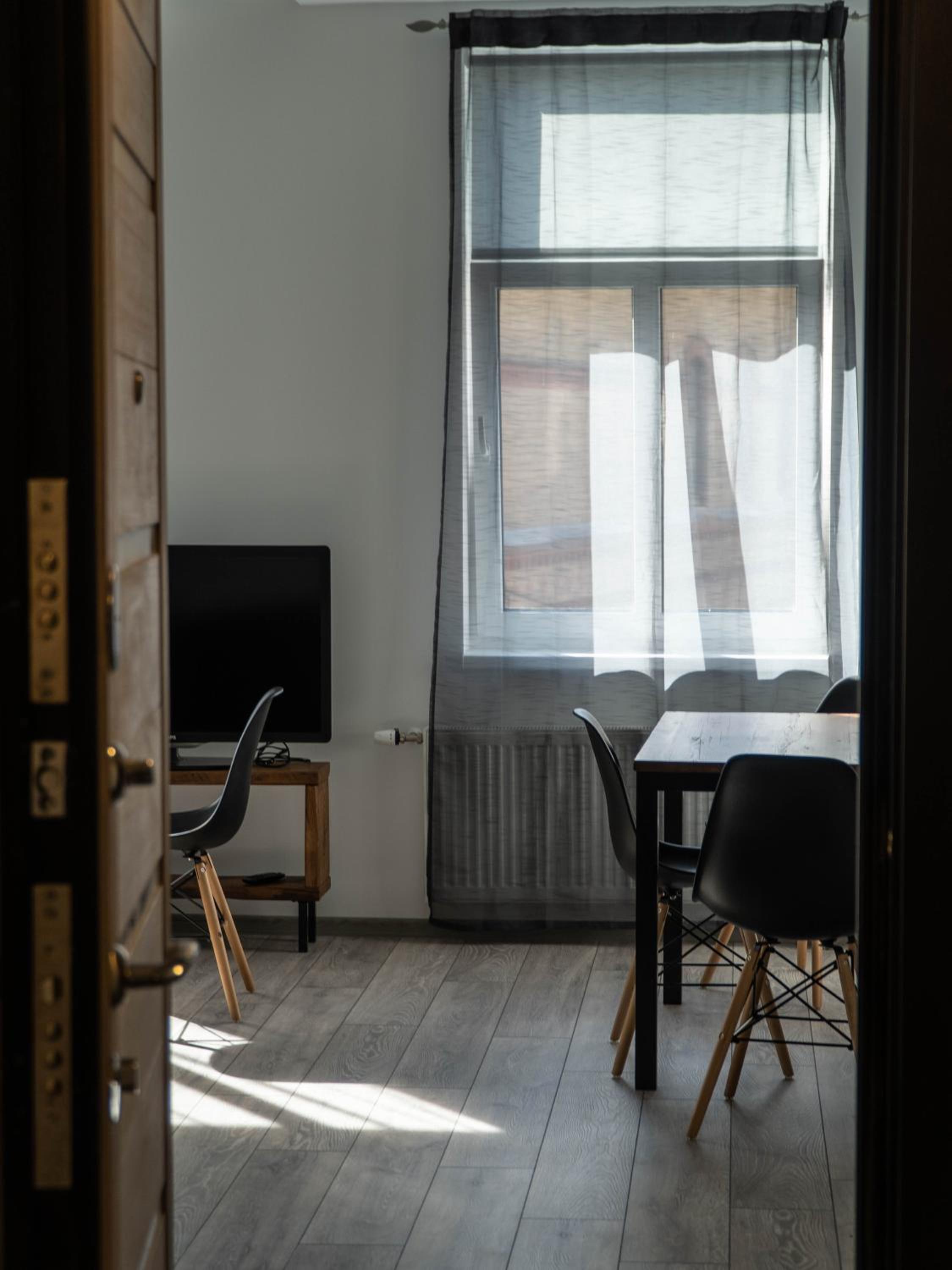 SUNBEAM DESIGN APARTMENT