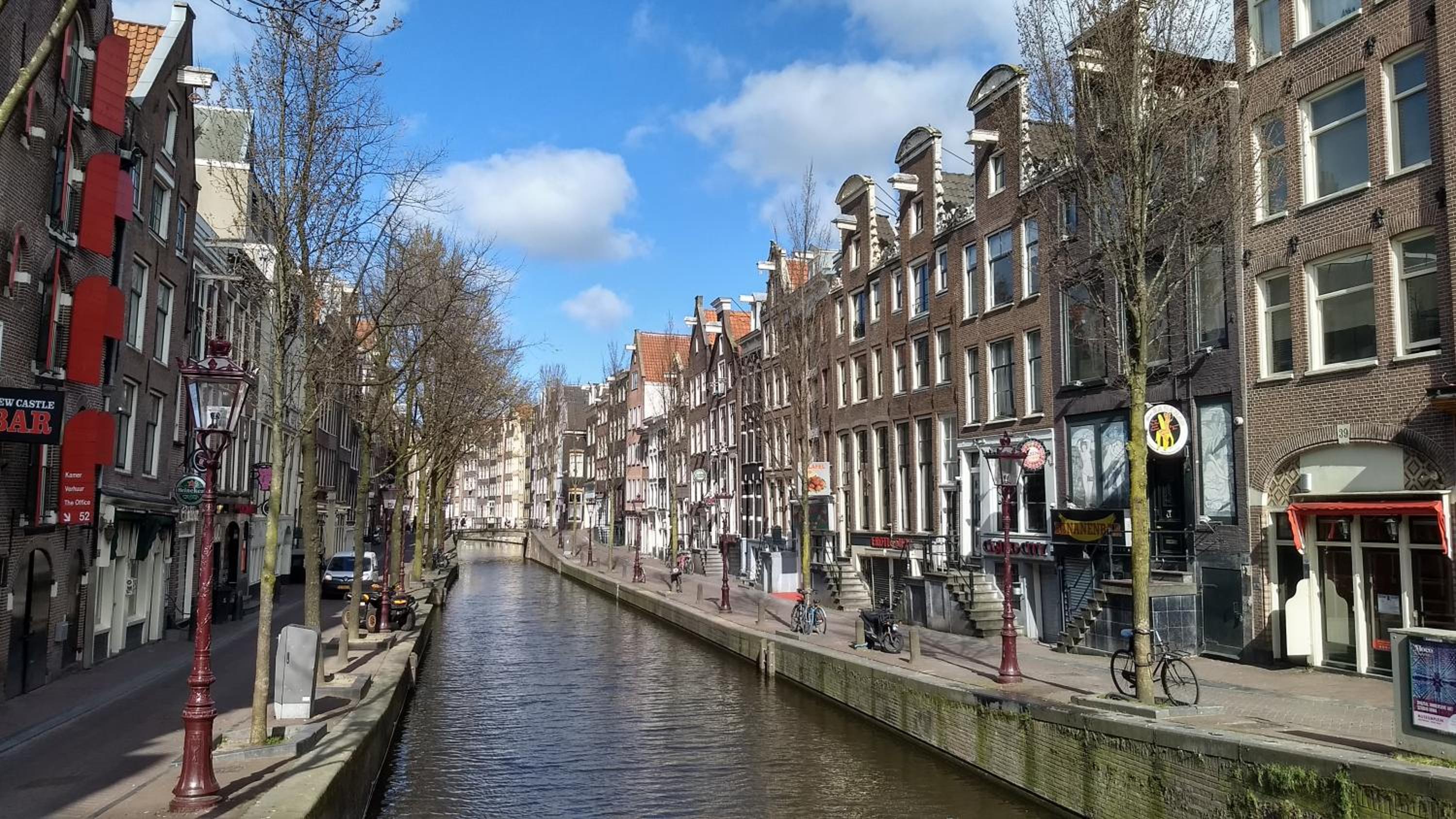 Rembrandt Square Boat photo 3