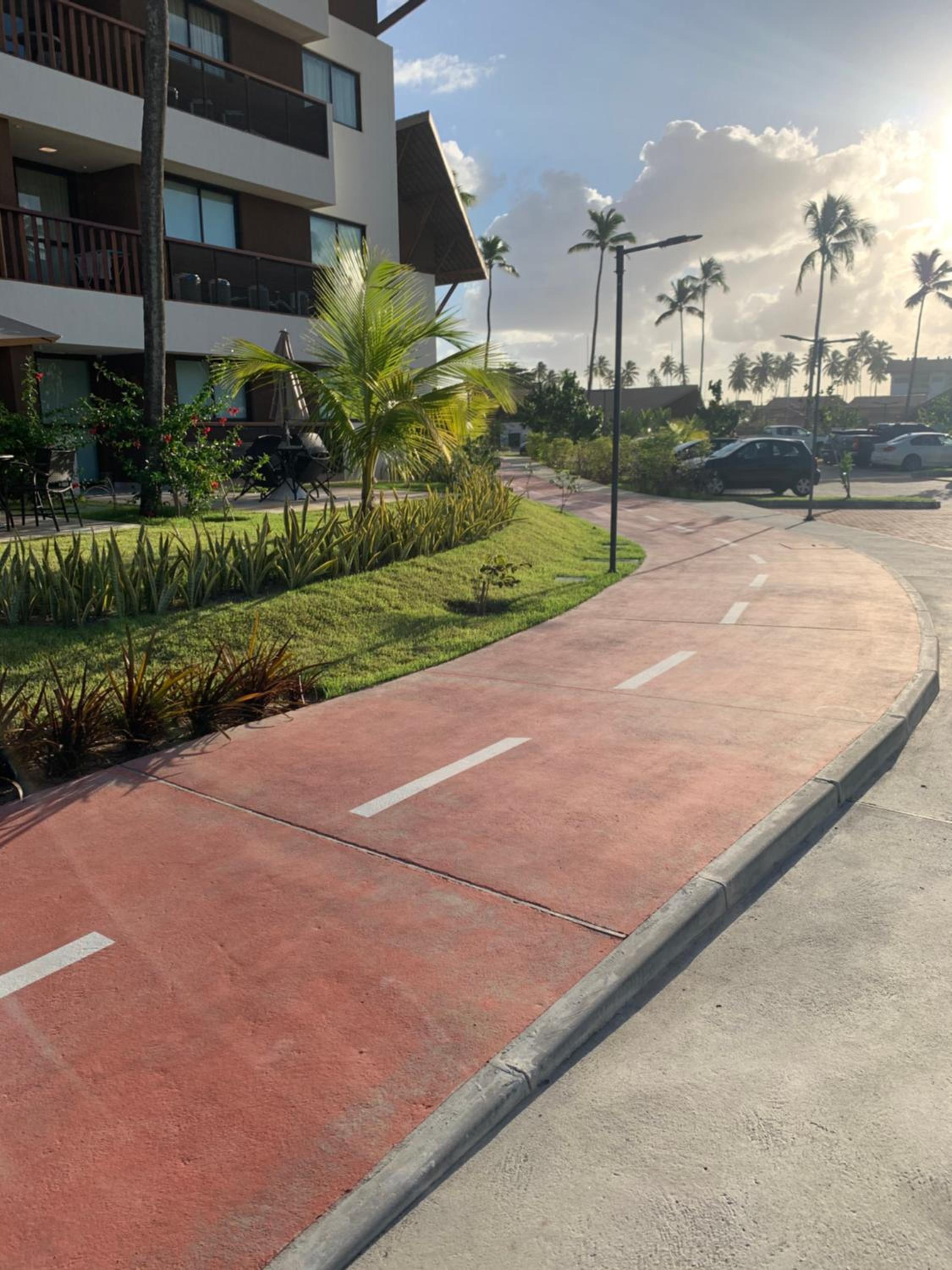 Flat Super Luxo Térreo Frente Piscinas