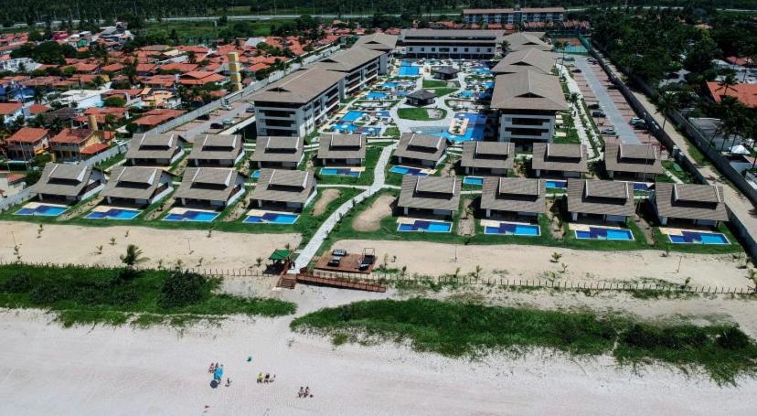 Flat Super Luxo Térreo Frente Piscinas