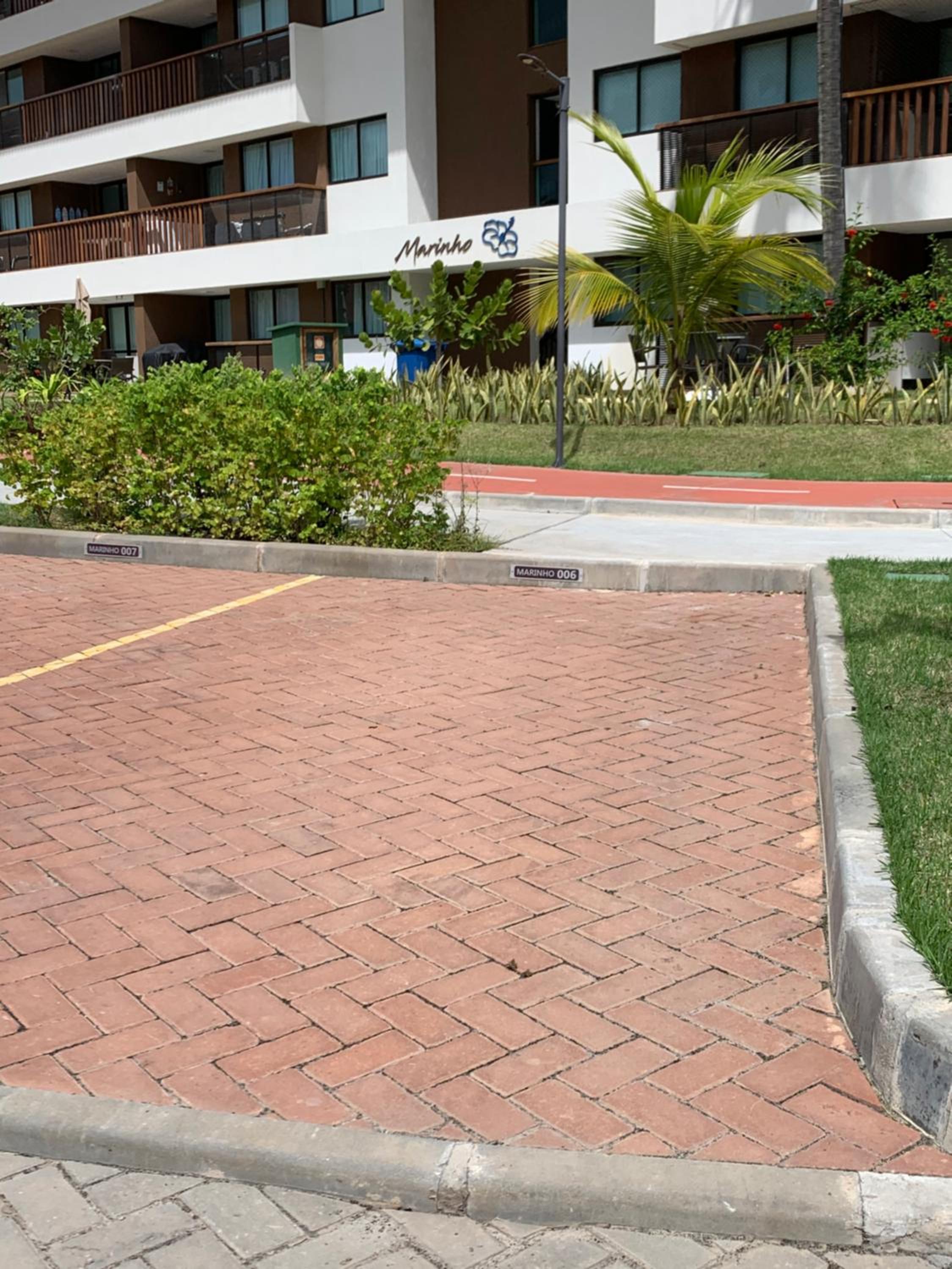 Flat Super Luxo Térreo Frente Piscinas