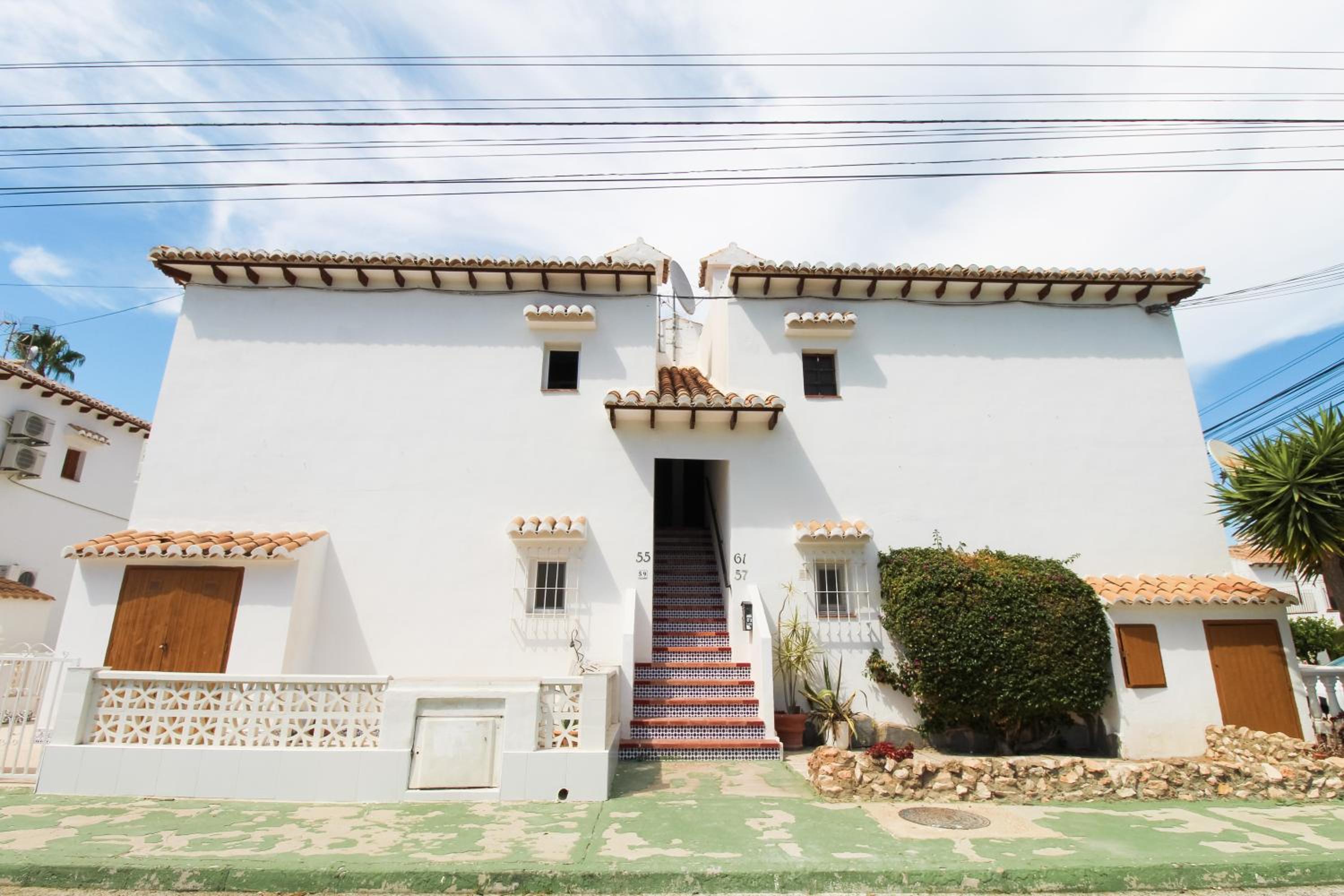 Costa Blanca Bungalow Lago jardin frente piscina 4 personas #PRP001 by Stay Orihuela Costa view 2