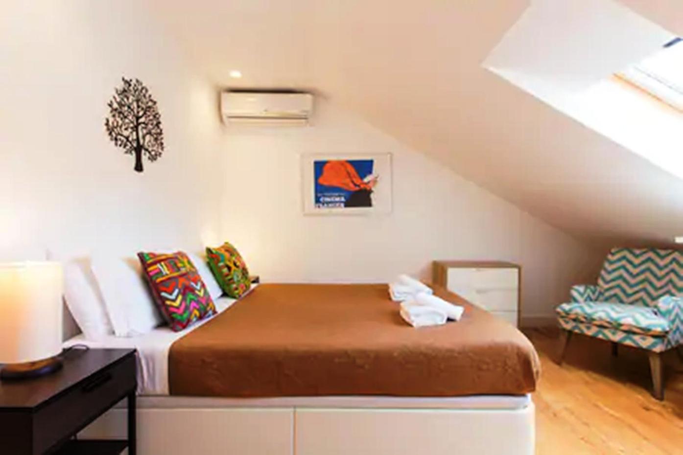 Comfortable and Bright - Lisbon view 3