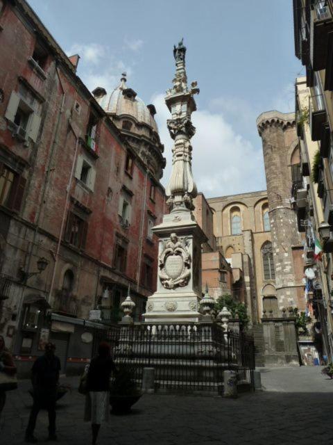 Otto di denari en Naples — other