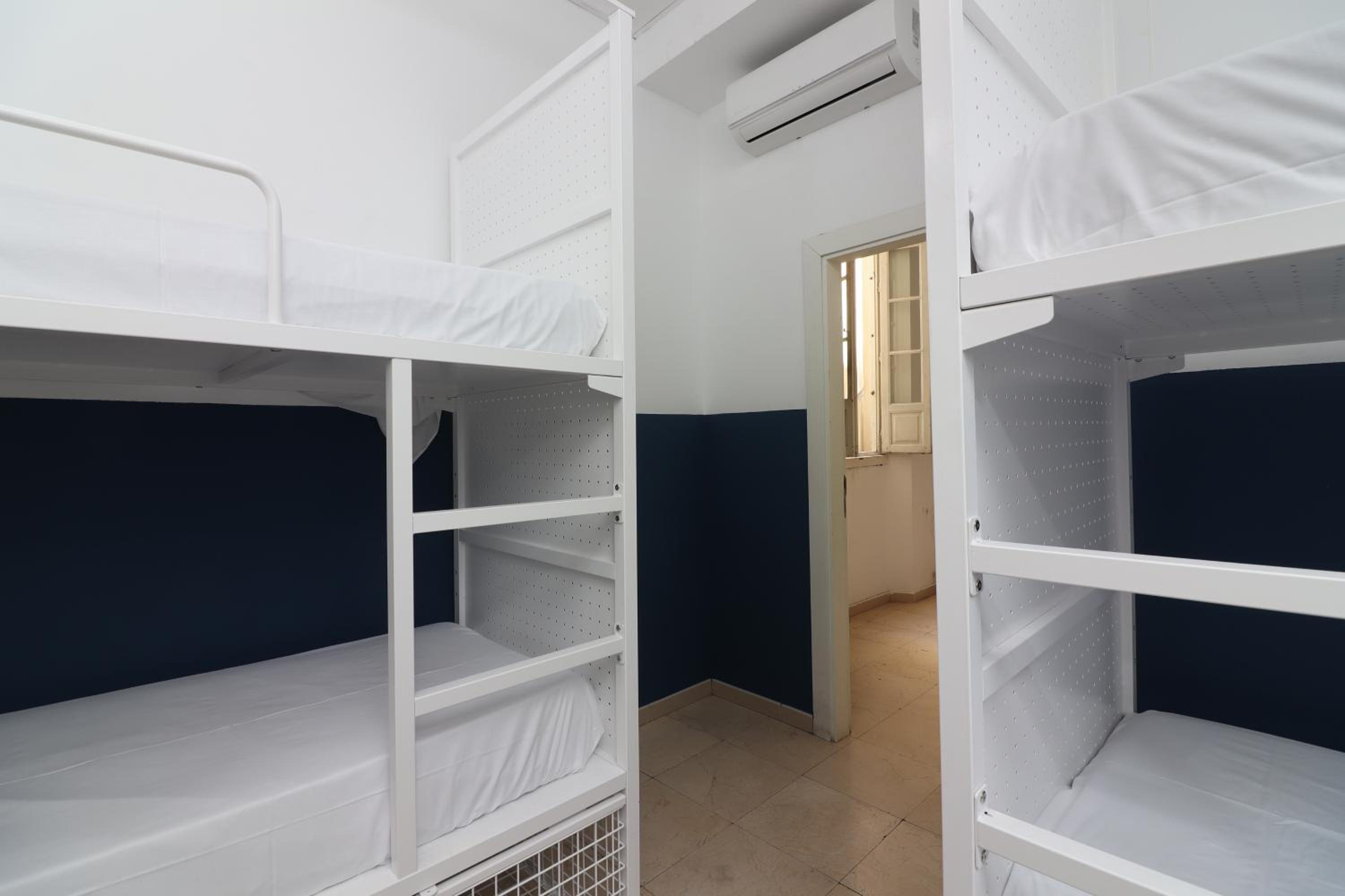 Feel Hostels City Center