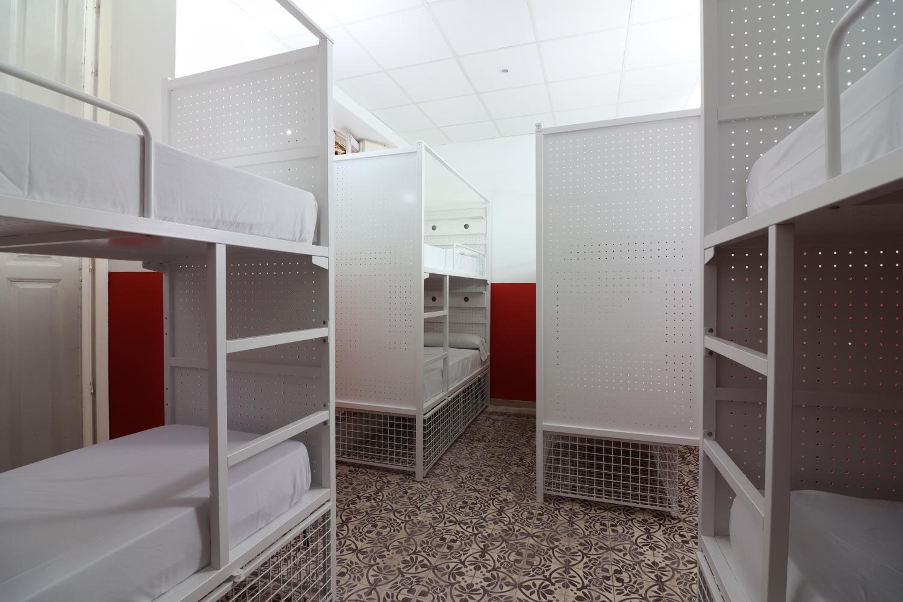 Feel Hostels City Center