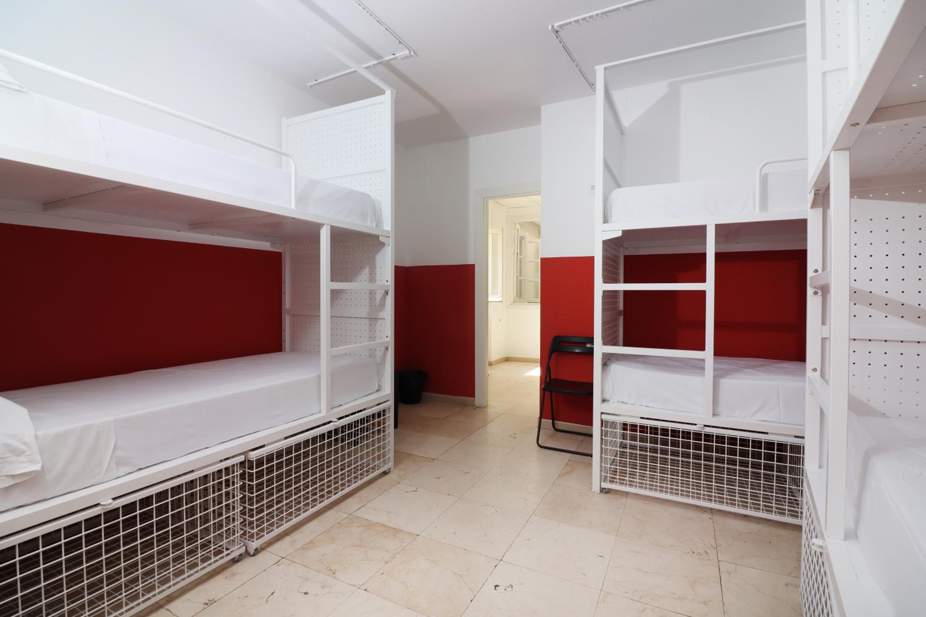 Feel Hostels City Center
