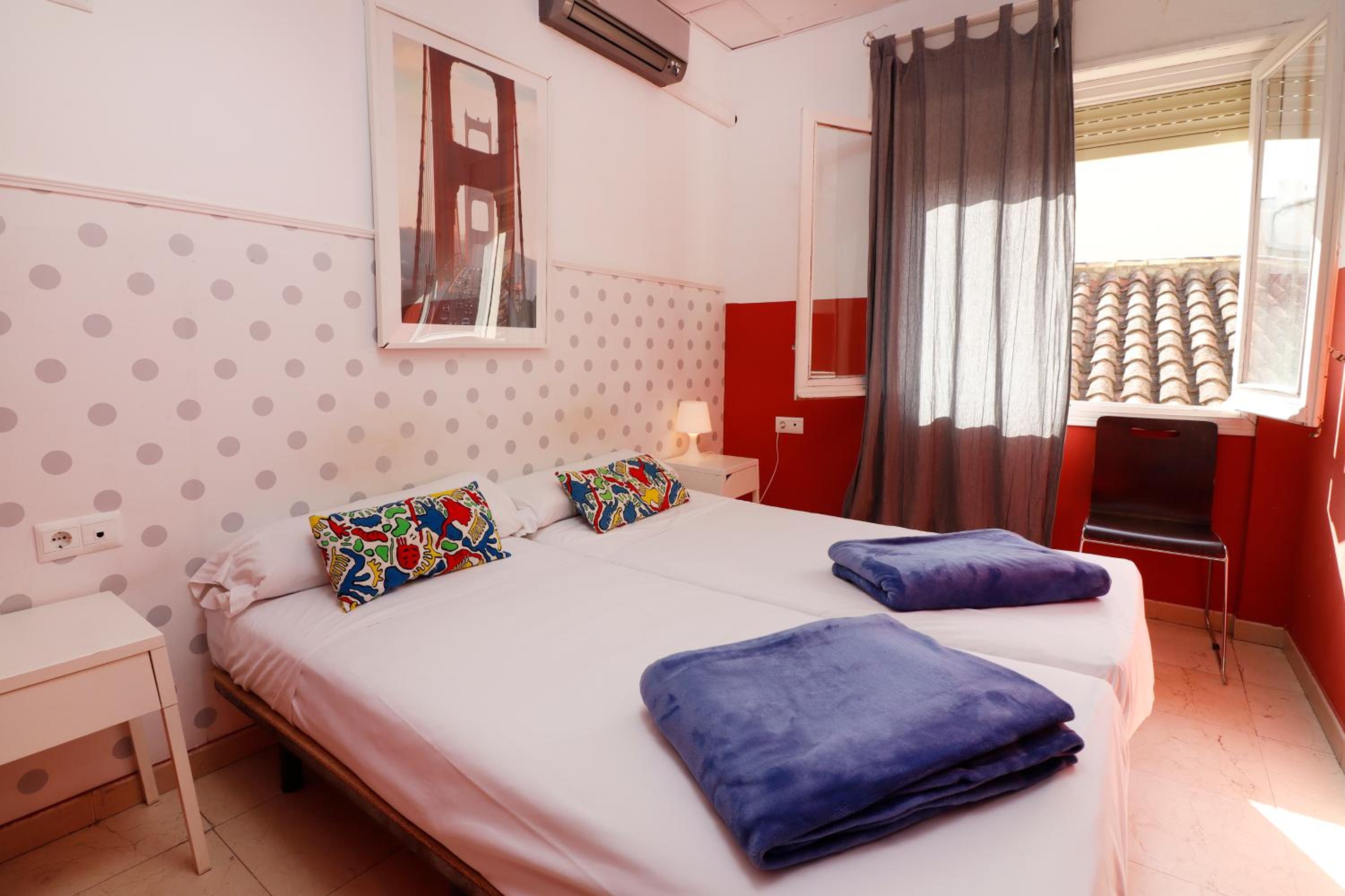 Feel Hostels City Center