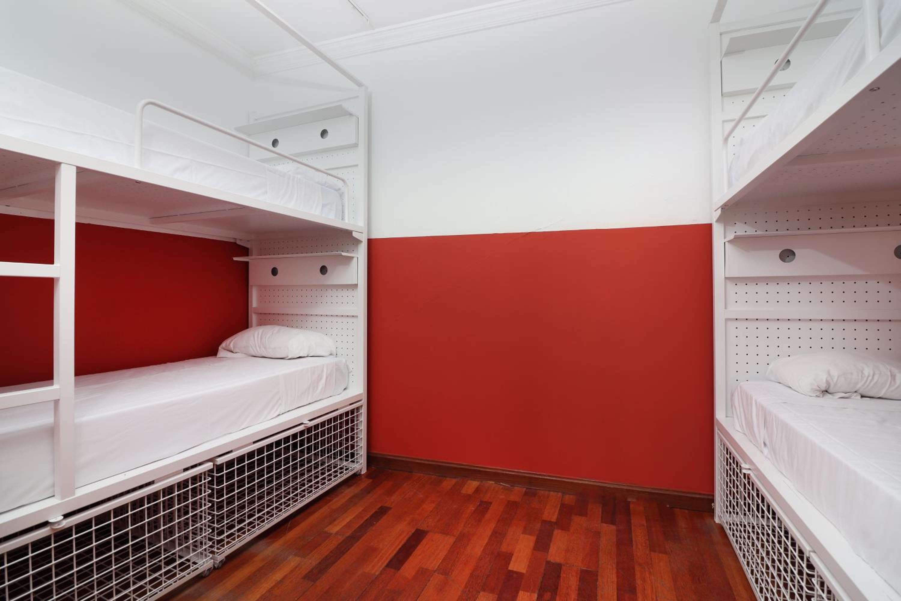 Feel Hostels City Center
