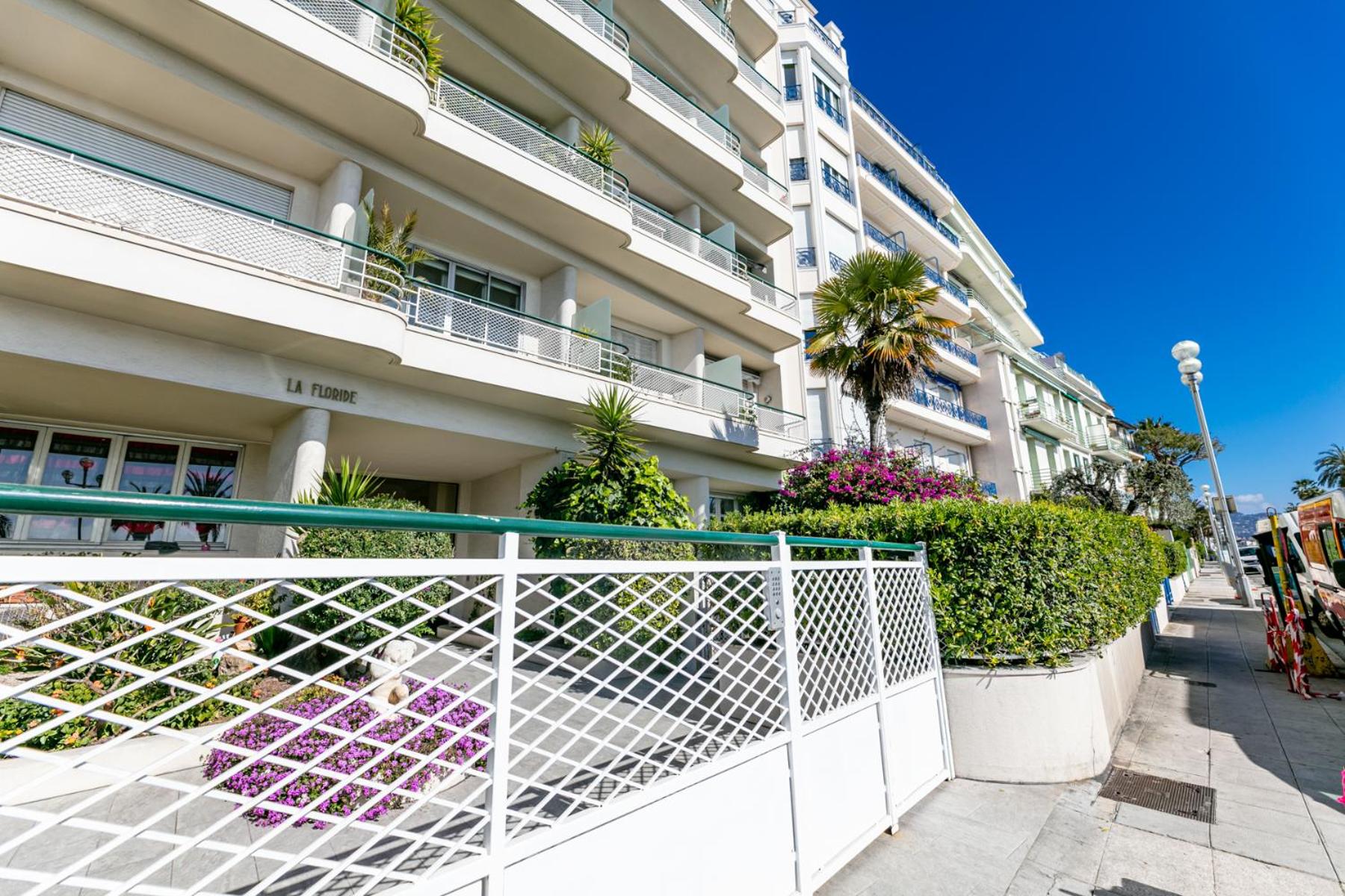 LE FLORIDE AP4156 Nice, by Riviera Holiday Homes view 2