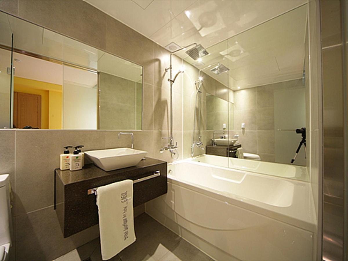 Sinchon Hotel GAEUL