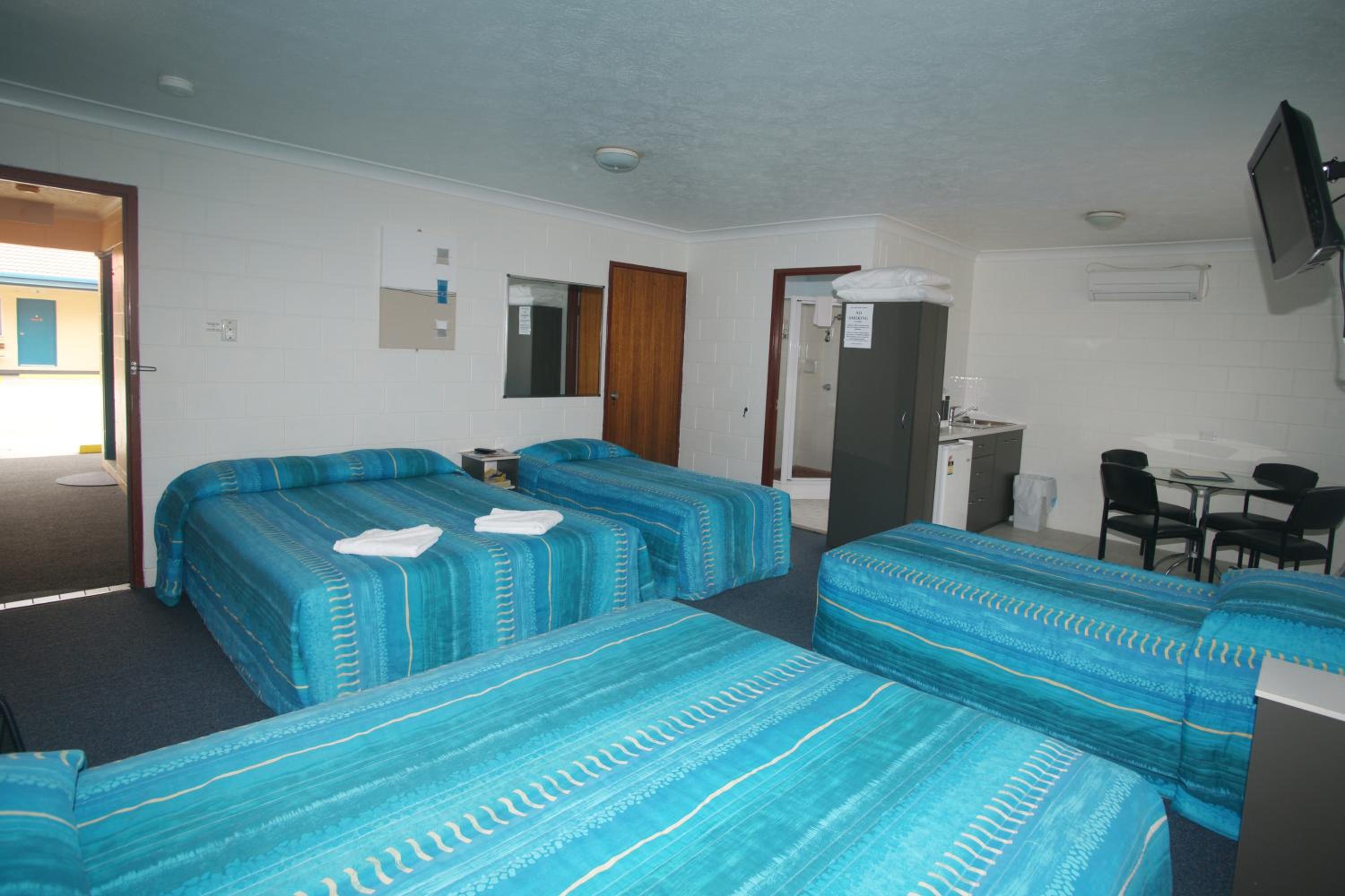 Cedar Lodge Motel