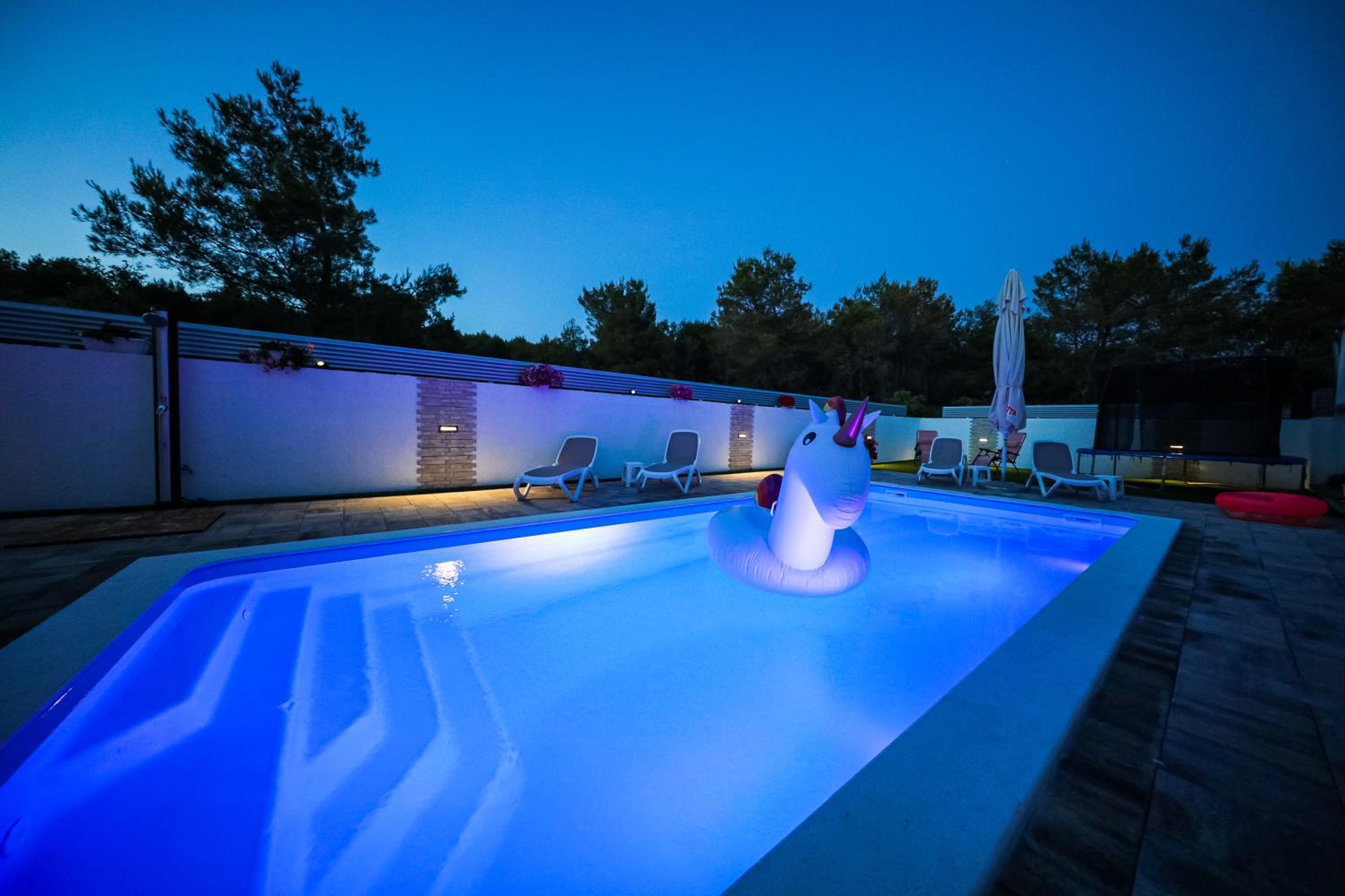 ANAI Serenity apartment , private heated pool and Hot Tub view 3