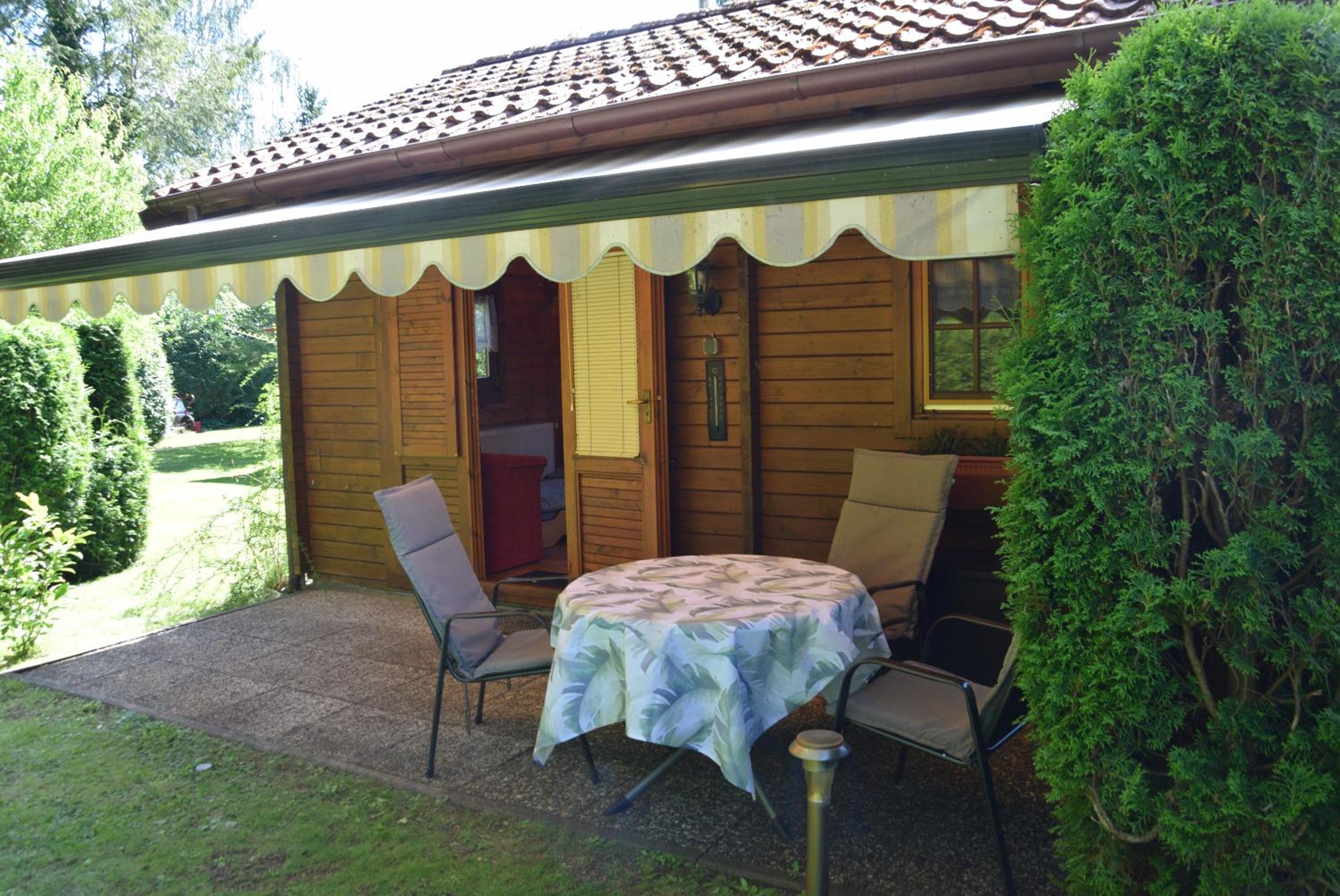 Gemütliches Blockhaus, Waldblick, Nähe BER/SXF