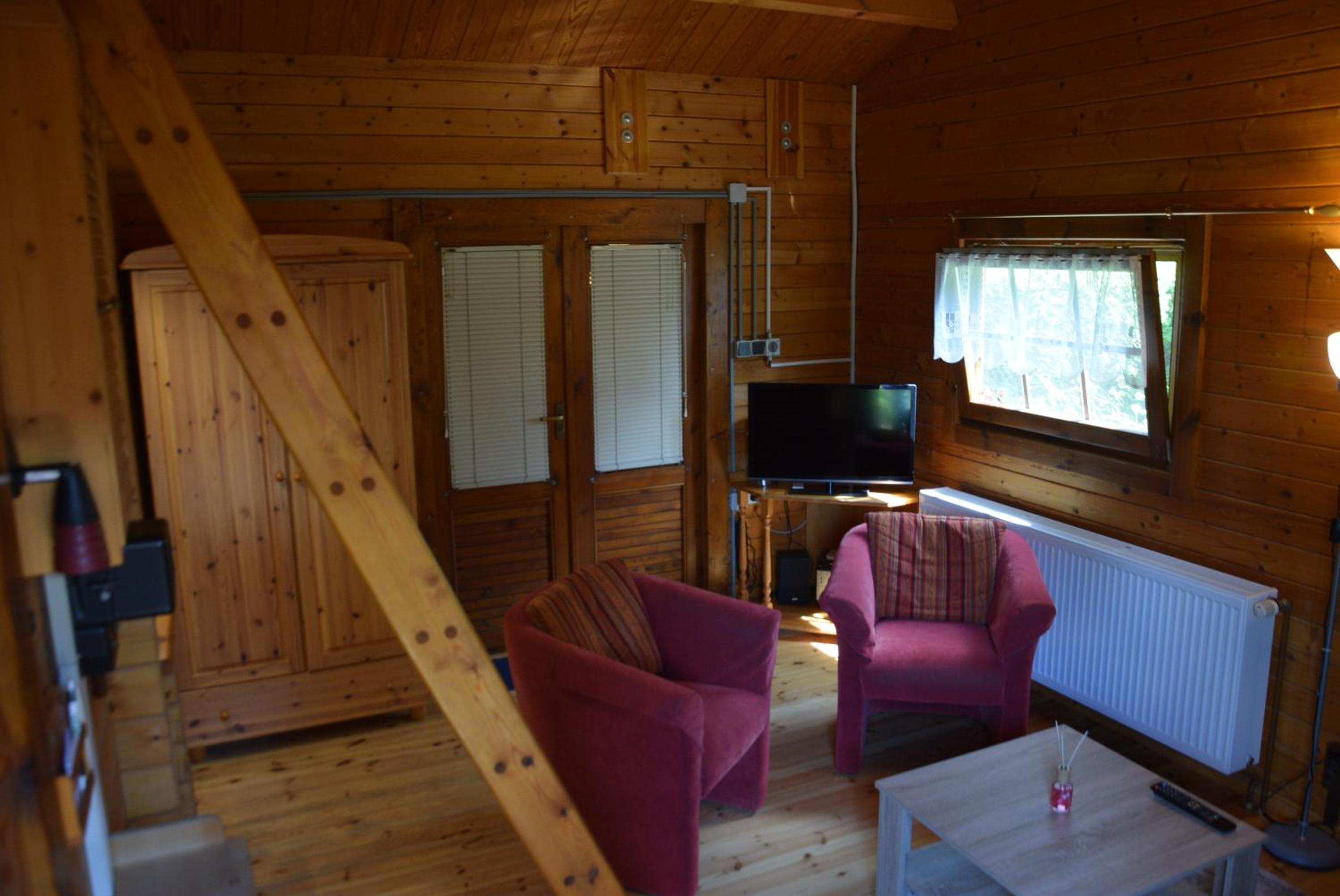 Gemütliches Blockhaus, Waldblick, Nähe BER/SXF