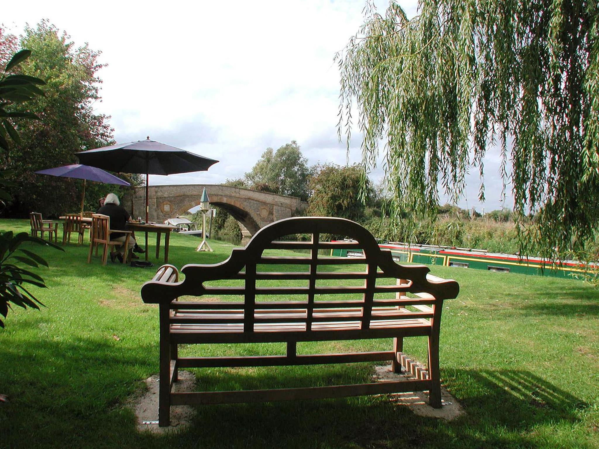 The Trout at Tadpole Bridge