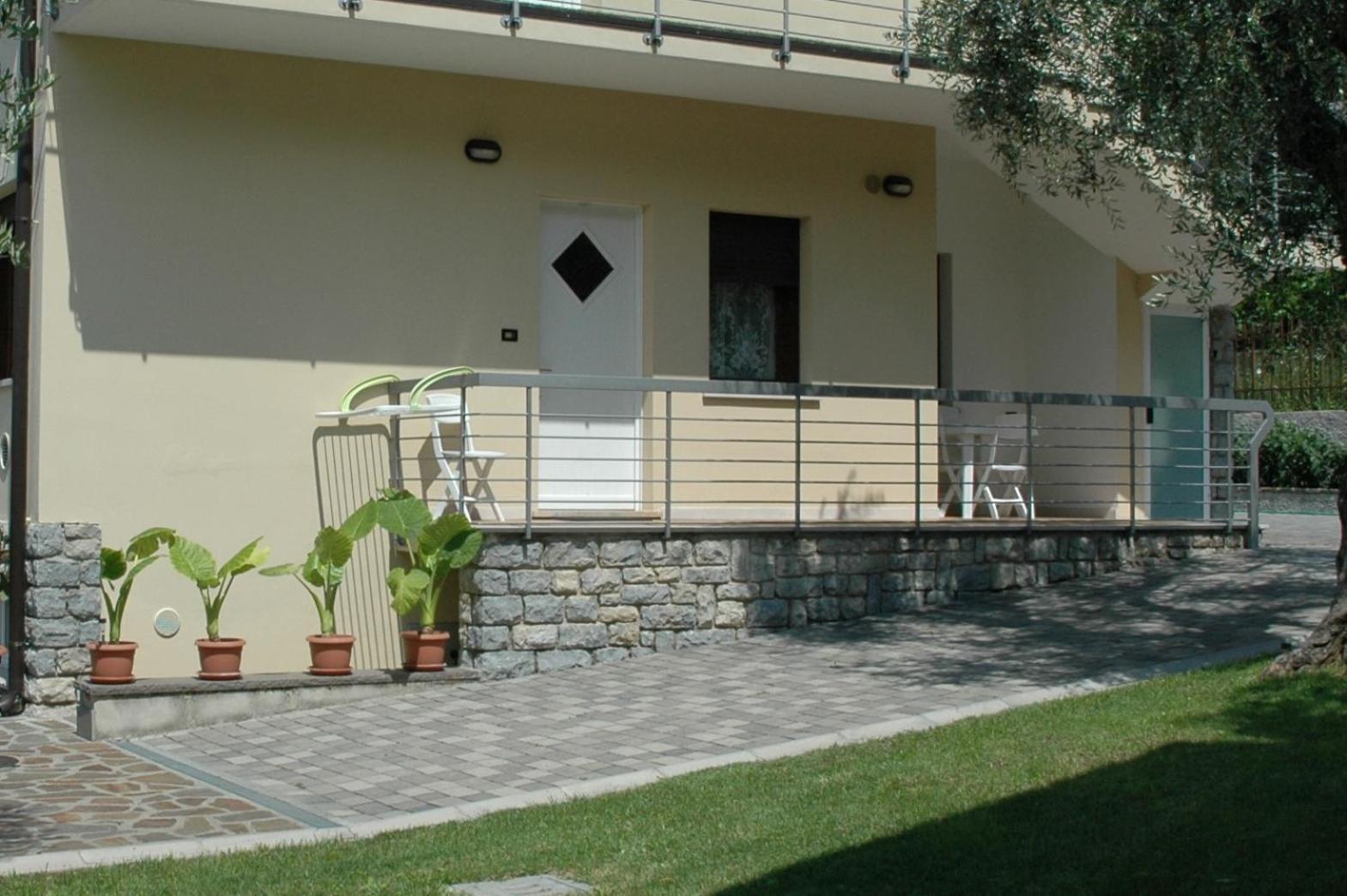 Photo 25