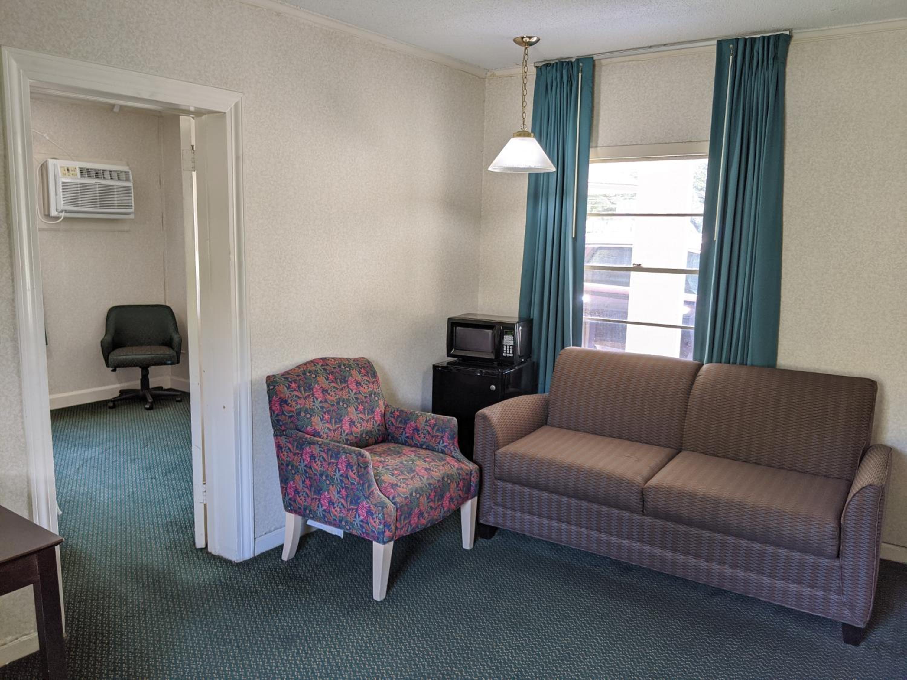 Azalea Inn & Suites, photo 12